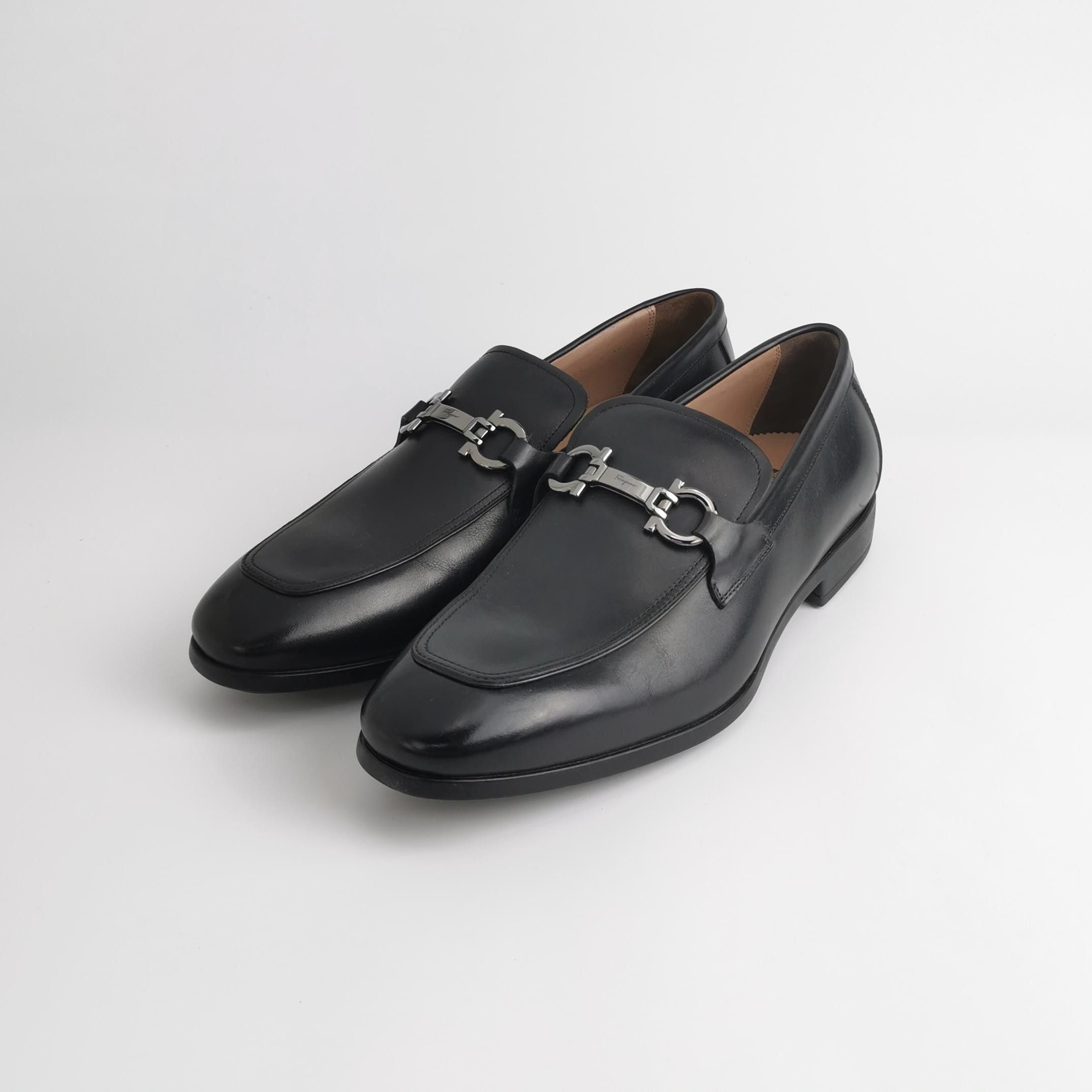 Salvatore Ferragamo Salvatore Ferragamo Gancini Leather Loafers Size 10 Size US 10 / EU 43 - 3 Thumbnail