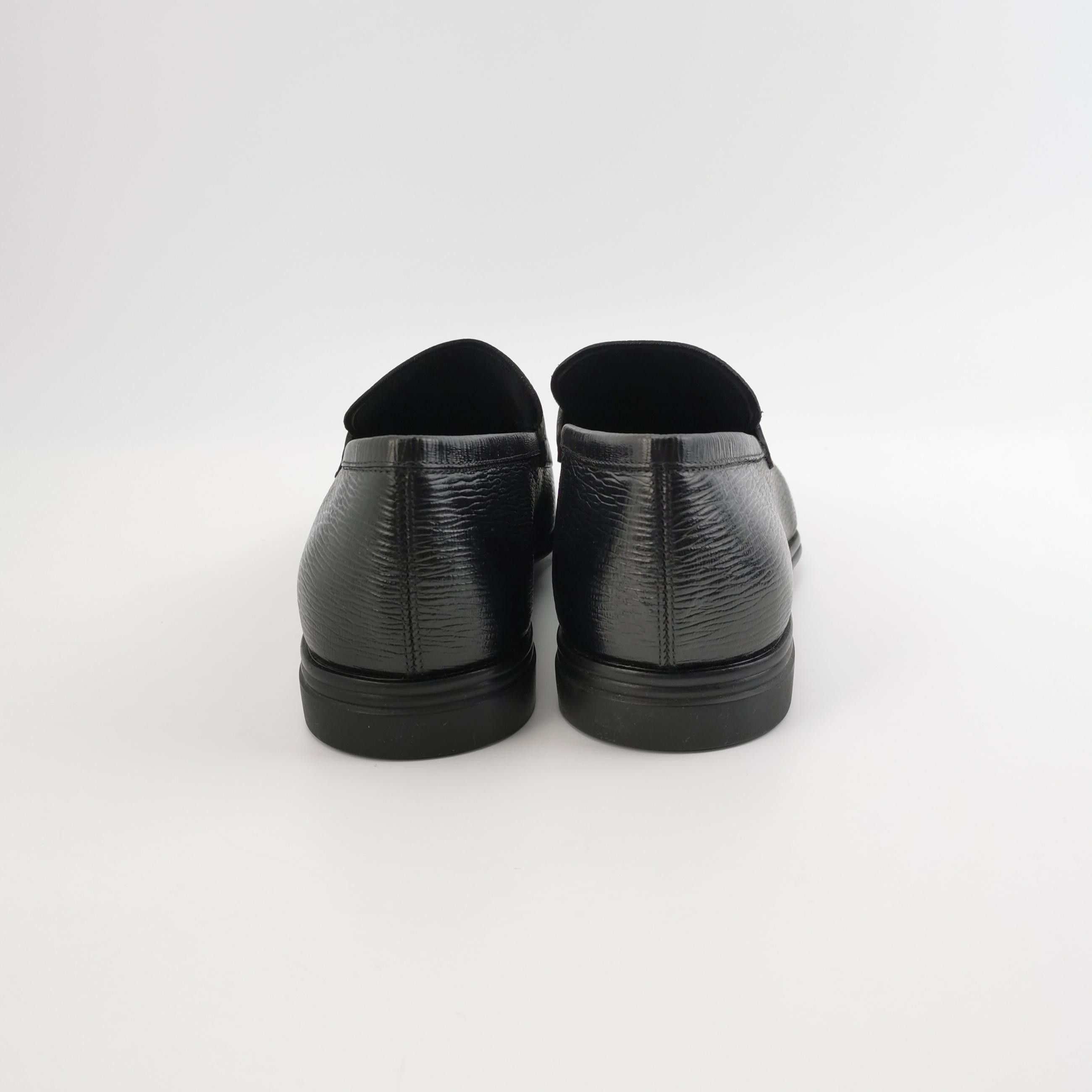 Salvatore Ferragamo Salvatore Ferragamo Gancini Leather Loafers Size 40 Size US 7 / EU 40 - 5 Thumbnail