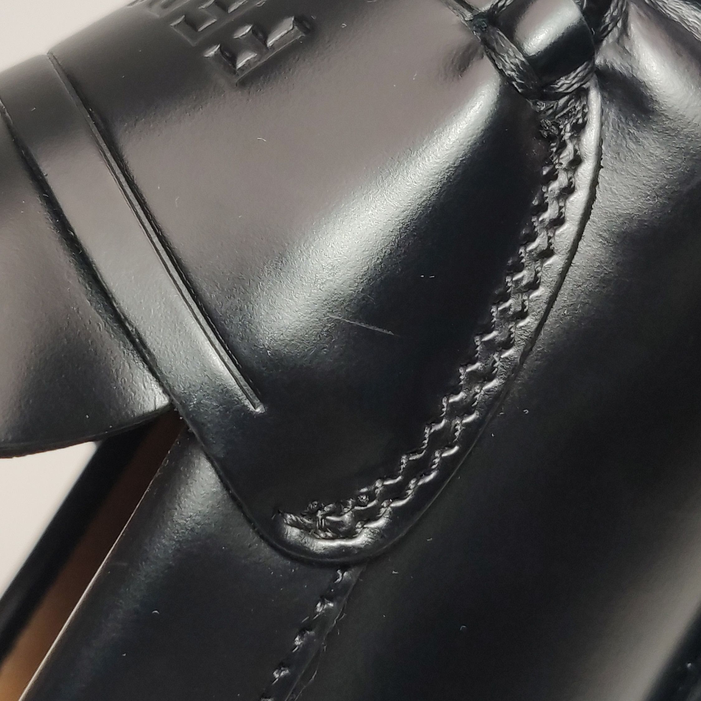Salvatore Ferragamo Ferragamo Logo Leather Loafers Size 40 Size US 7 / EU 40 - 9 Thumbnail