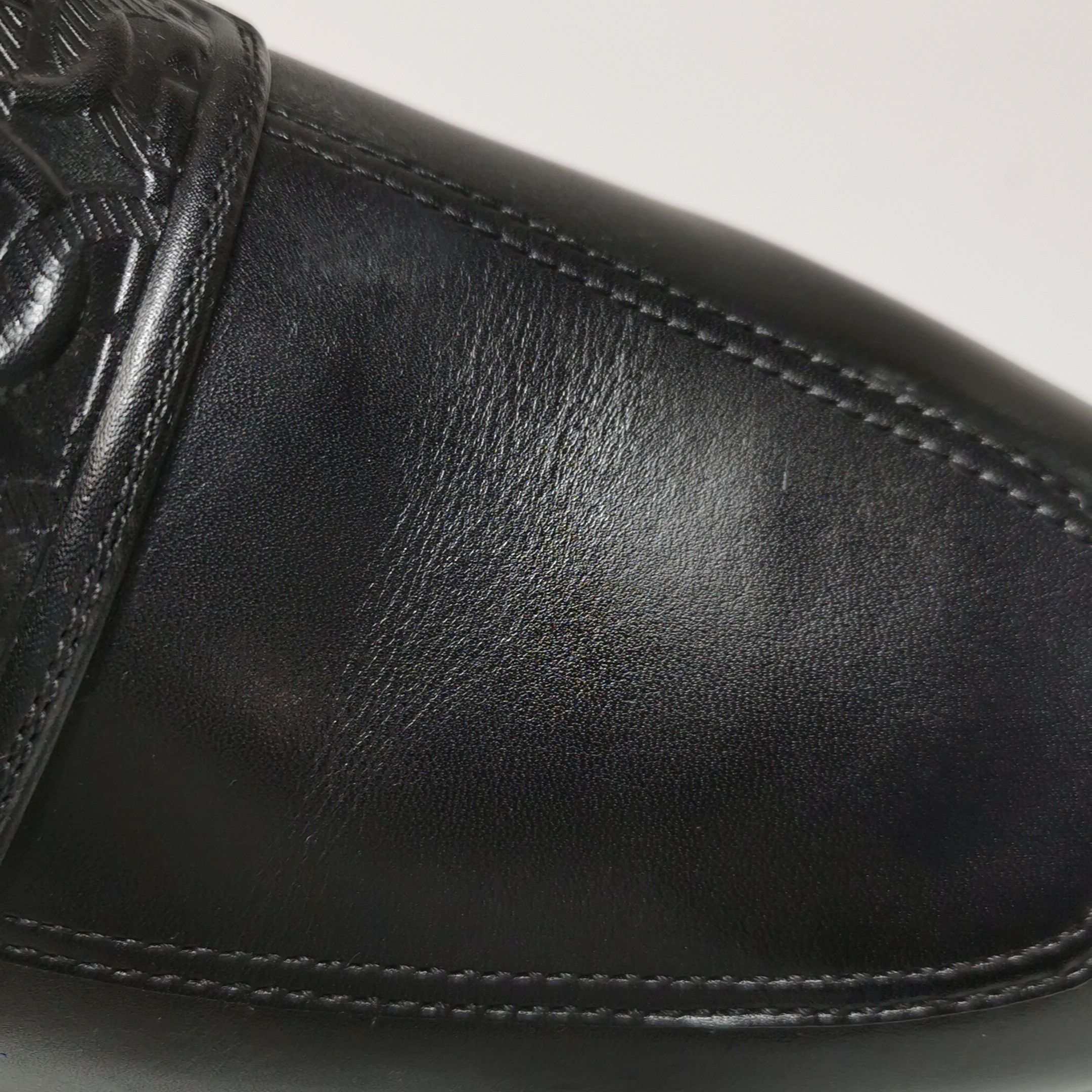 Salvatore Ferragamo Salvatore Ferragamo Gancini Embossed Leather Loafers 8.5 Size US 9 / EU 42 - 17 Thumbnail