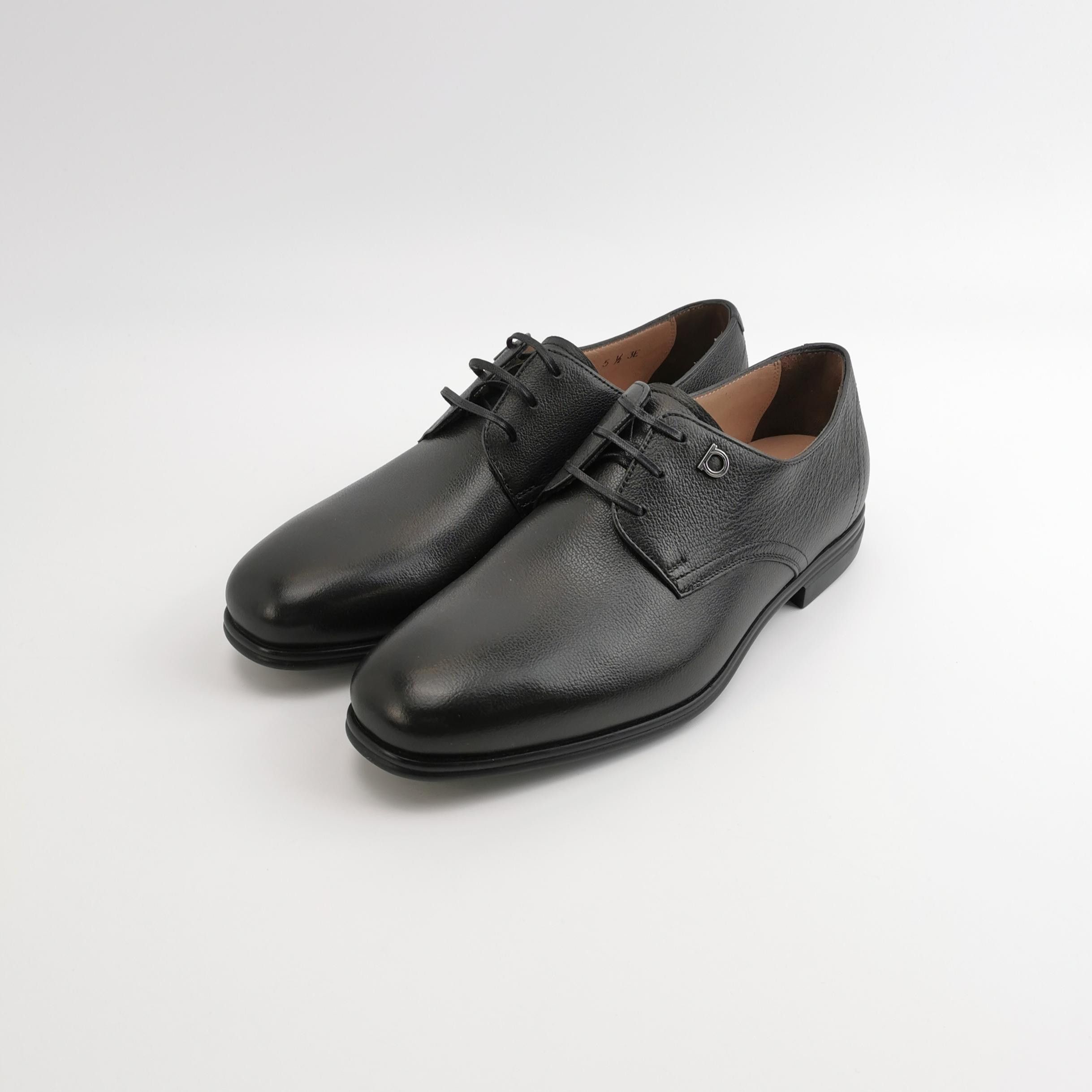 Salvatore Ferragamo Salvatore Ferragamo Grained Leather Derbies 39.5 Size US 6 / EU 39 - 3 Thumbnail