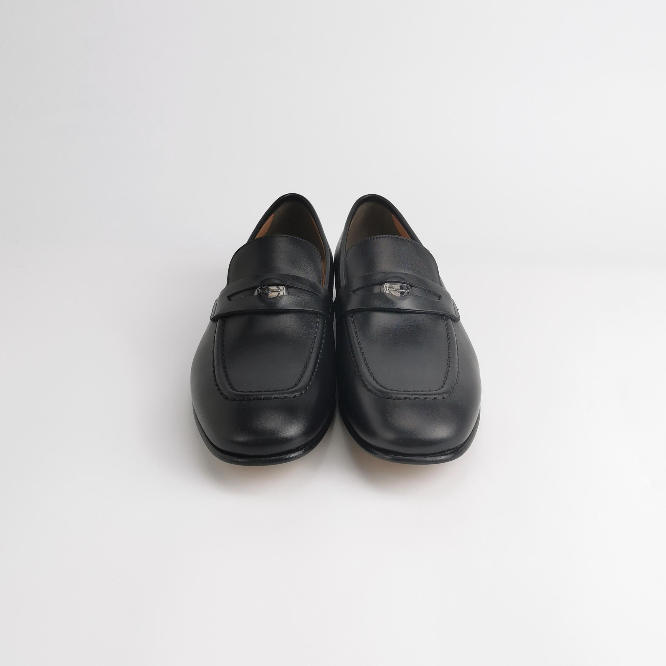 Salvatore Ferragamo Salvatore Ferragamo Logo Plaque Leather Loafers US 8.5 Size US 9 / EU 42 - 4 Thumbnail