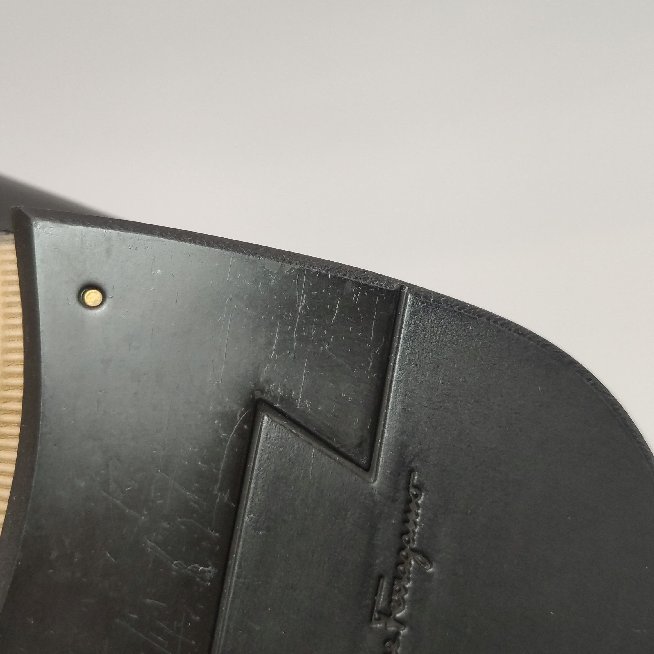 Salvatore Ferragamo Salvatore Ferragamo Logo Plaque Leather Loafers US 8.5 Size US 9 / EU 42 - 13 Thumbnail