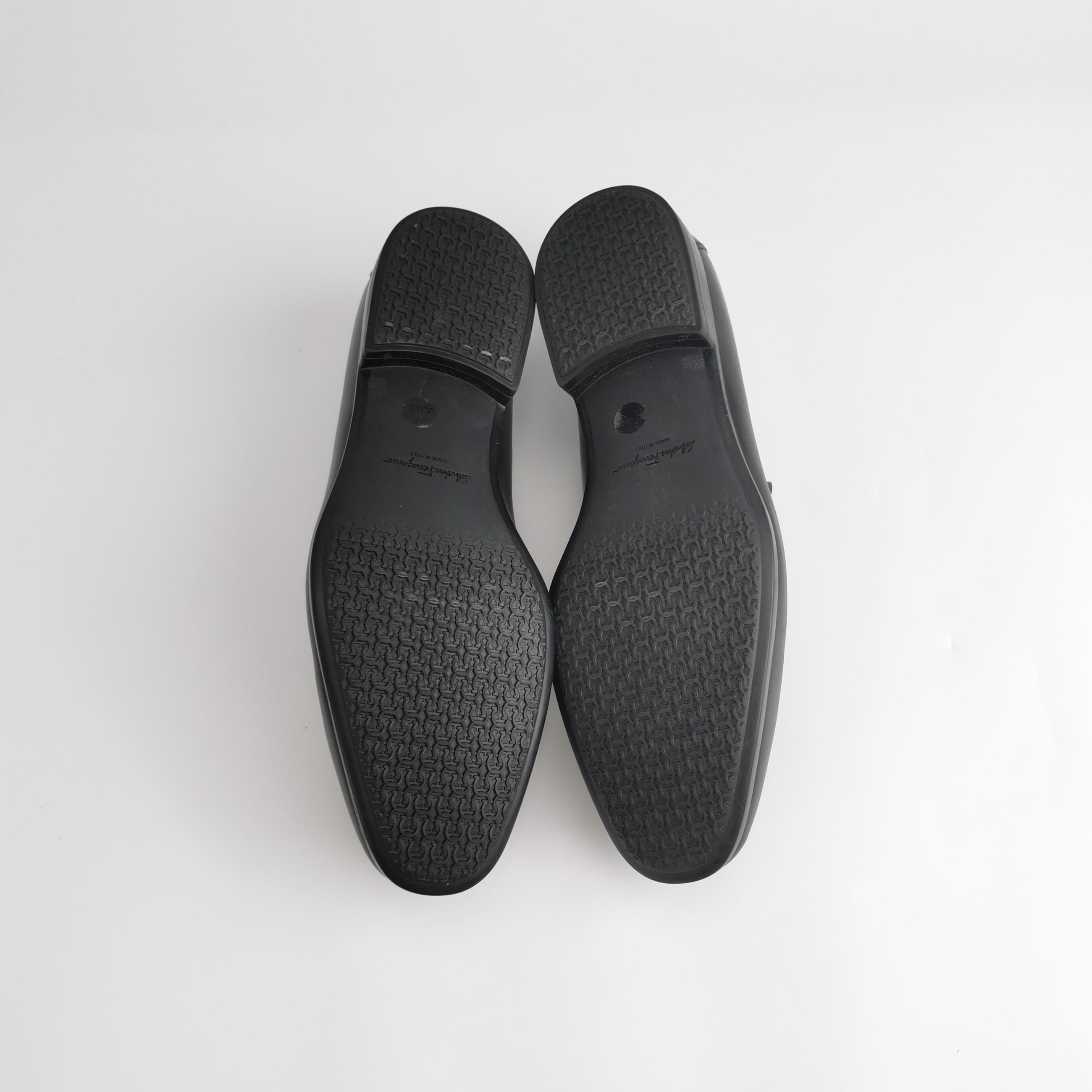 Salvatore Ferragamo Salvatore Ferragamo Gancini Embossed Loafers 8.5 Size US 9 / EU 42 - 6 Thumbnail