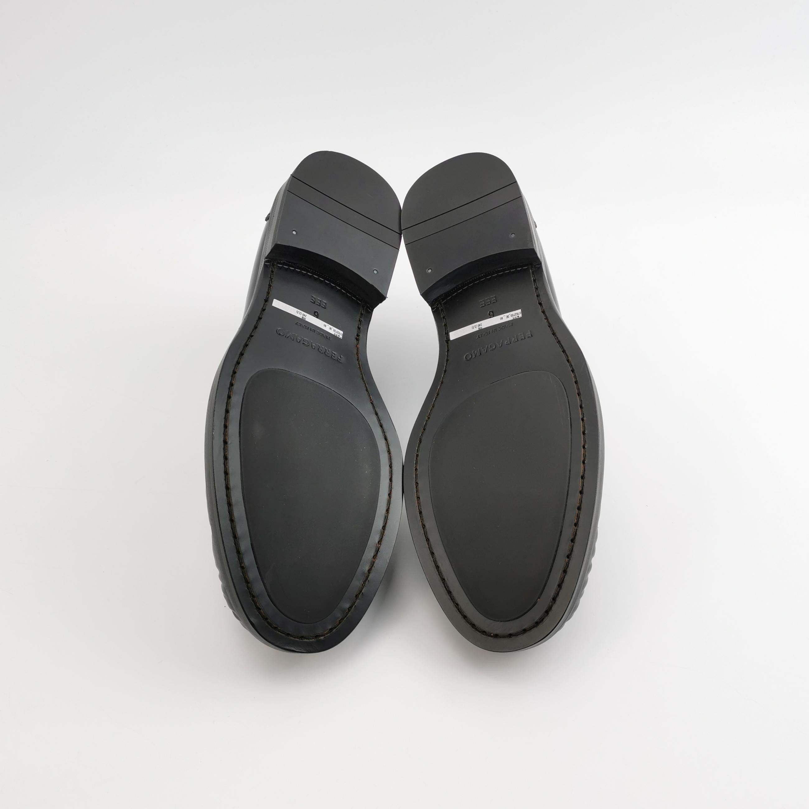 Salvatore Ferragamo Salvatore Ferragamo Logo Leather Loafers US 7 Size US 7 / EU 40 - 6 Thumbnail