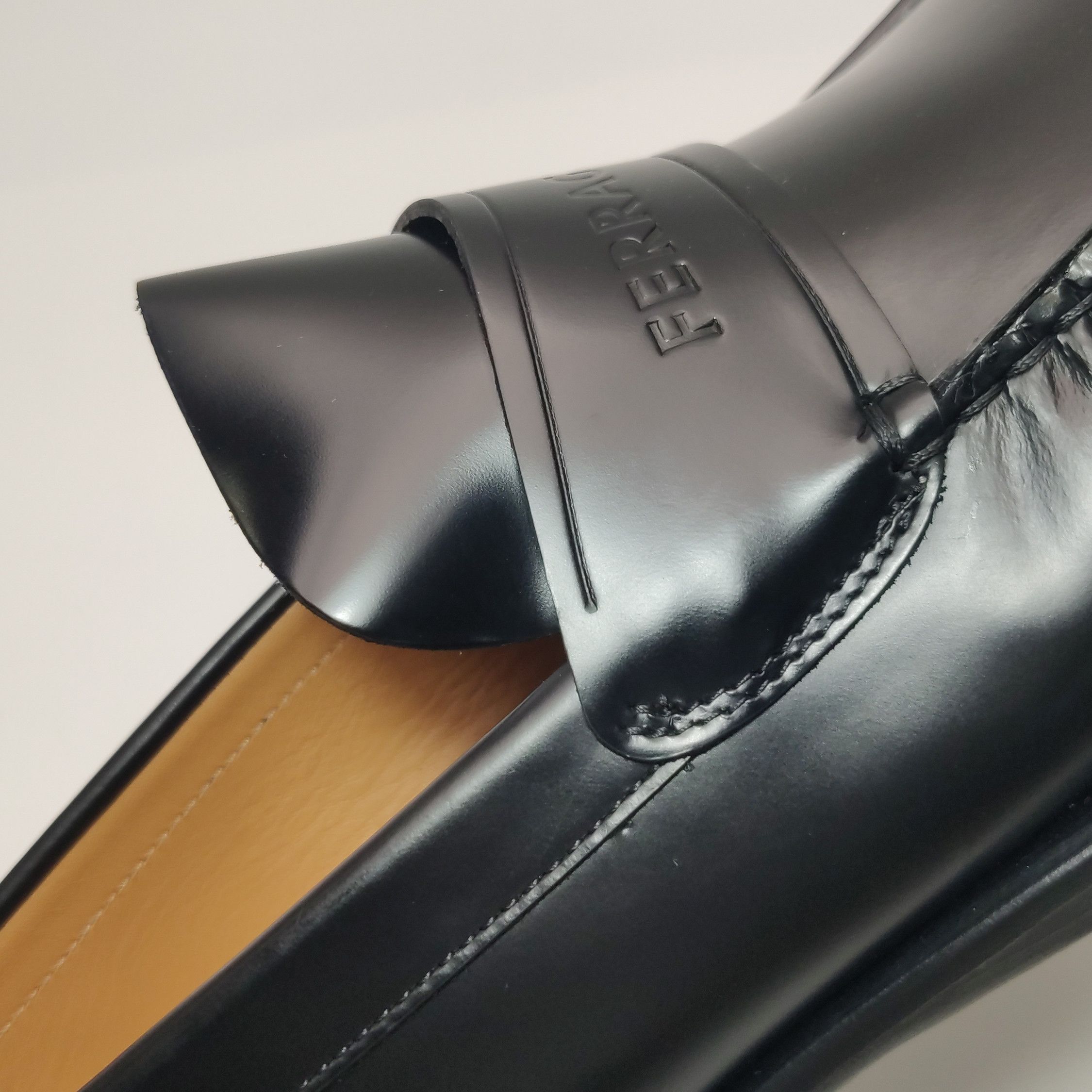 Salvatore Ferragamo Salvatore Ferragamo Logo Leather Loafers US 10.5 Size US 10 / EU 43 - 15 Thumbnail