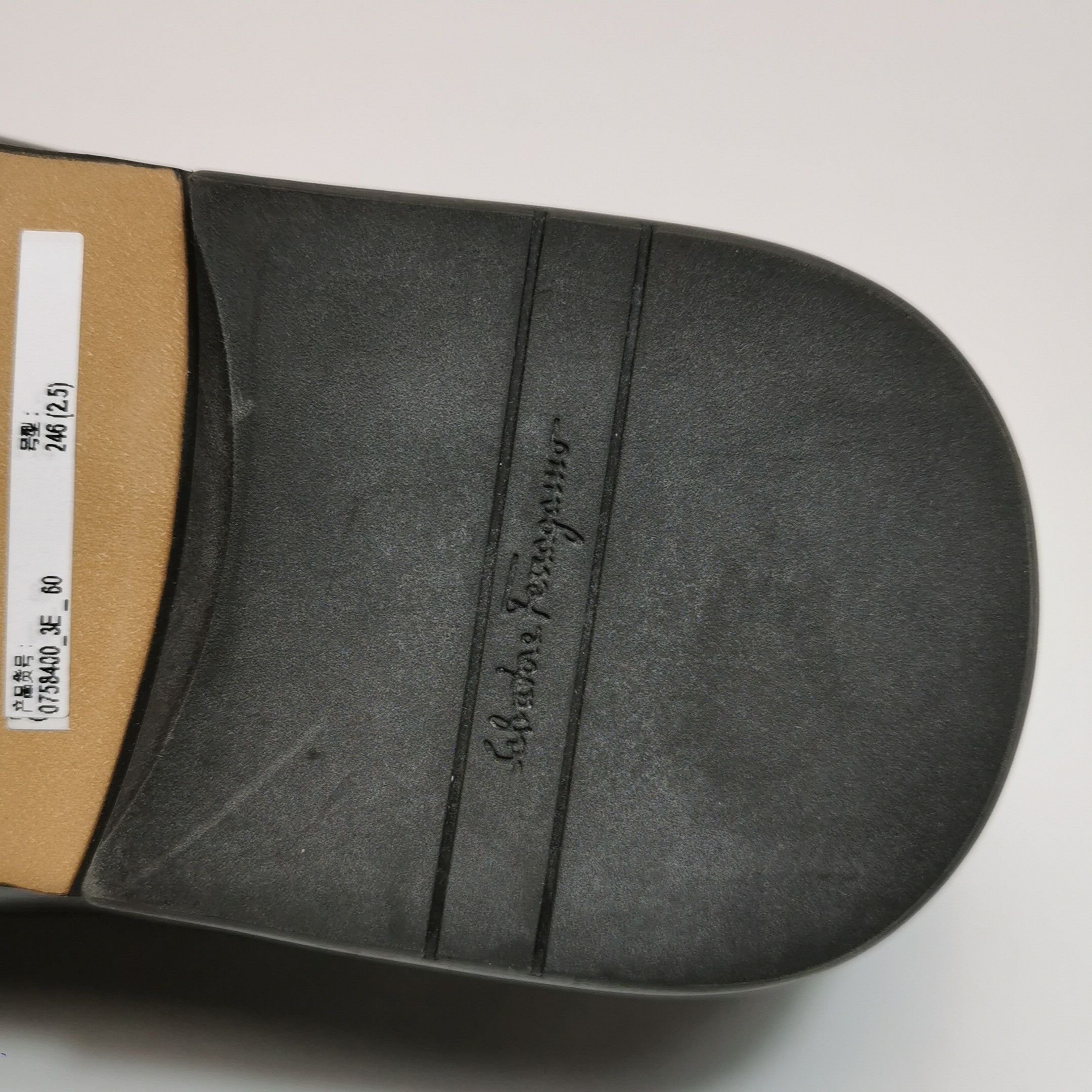 Salvatore Ferragamo Salvatore Ferragamo Gancini Leather Loafers 40 Size US 7 / EU 40 - 10 Thumbnail