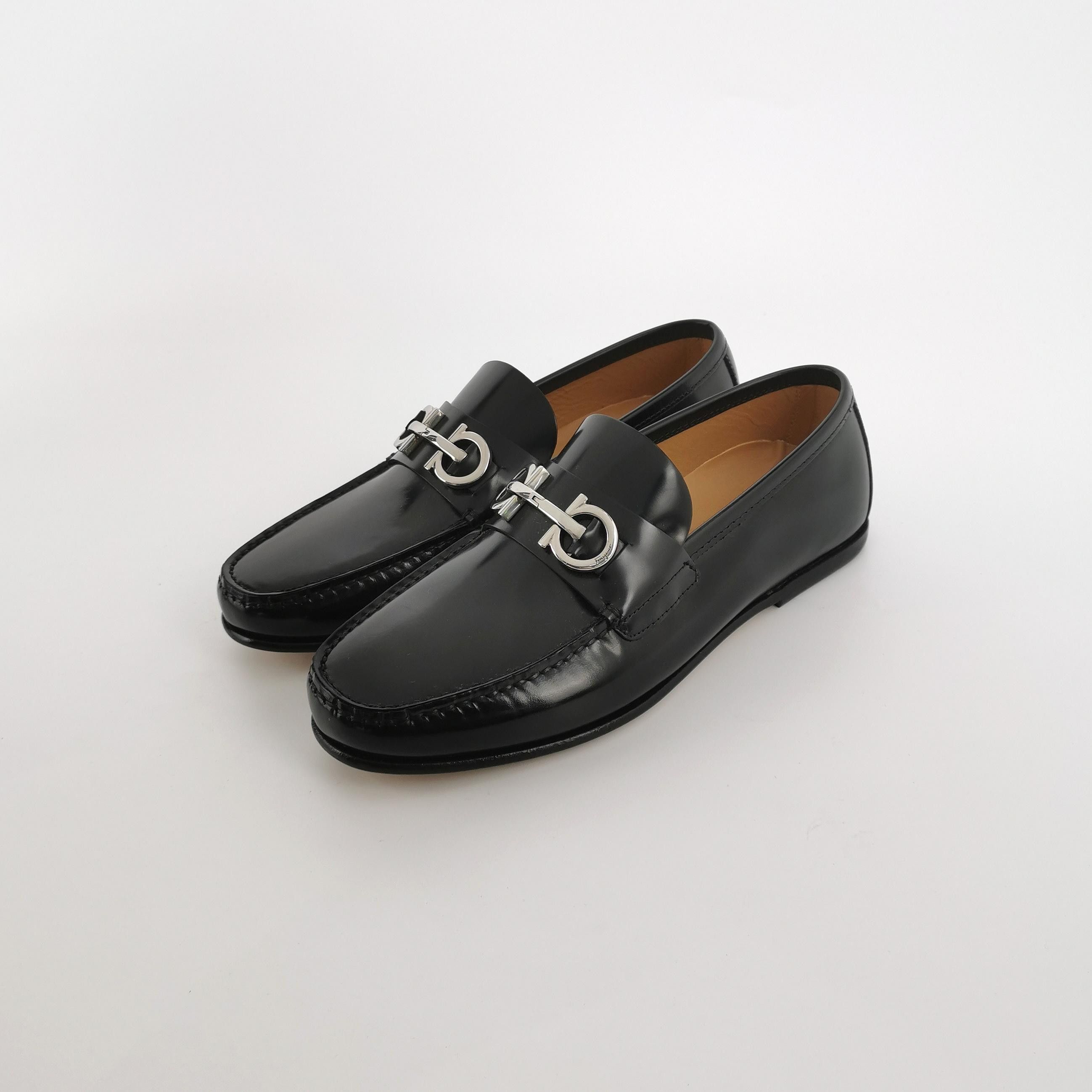 Salvatore Ferragamo Salvatore Ferragamo Gancini Leather Loafers 40 Size US 7 / EU 40 - 3 Thumbnail