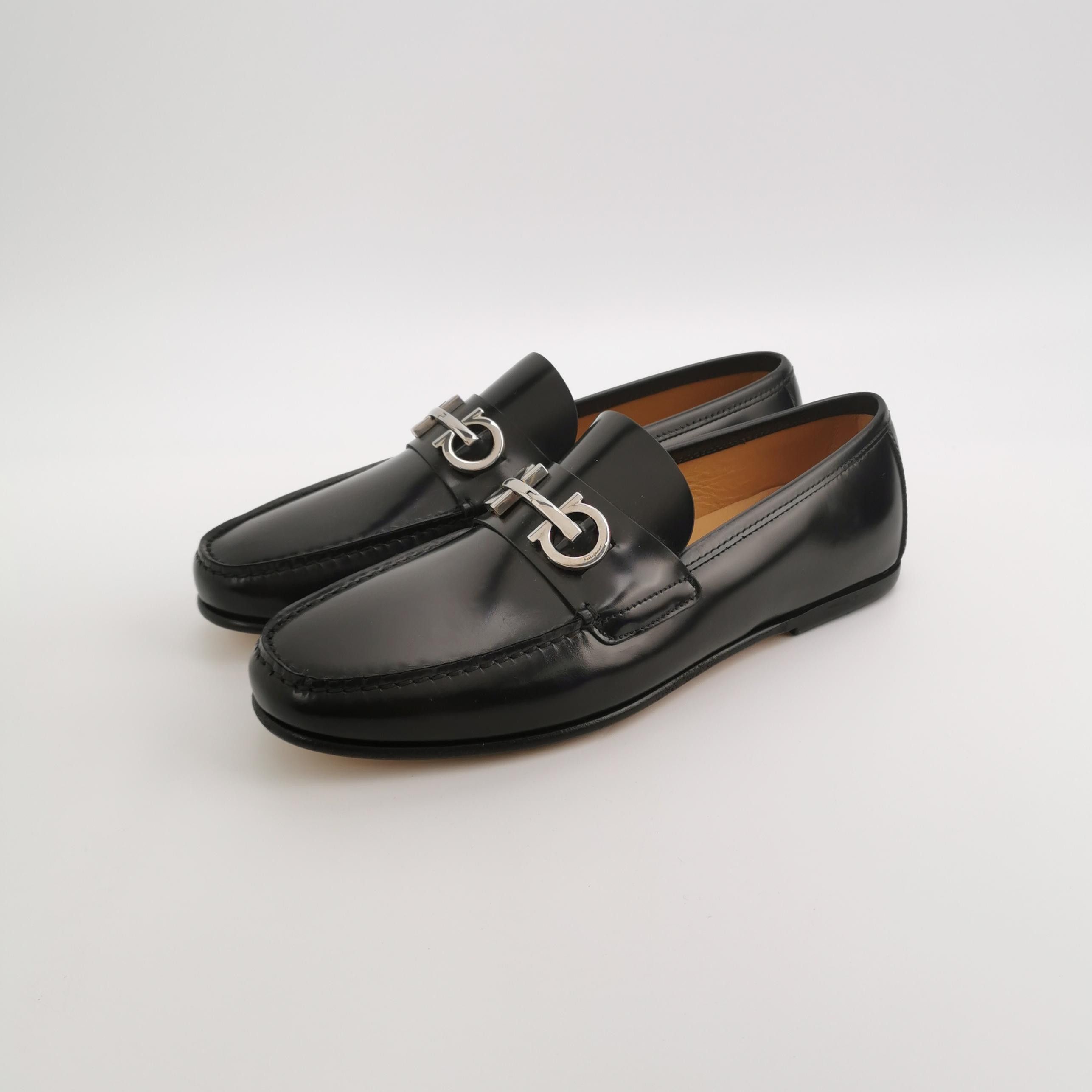 Salvatore Ferragamo Salvatore Ferragamo Gancini Leather Loafers US 9 Size US 9 / EU 42 - 3 Thumbnail