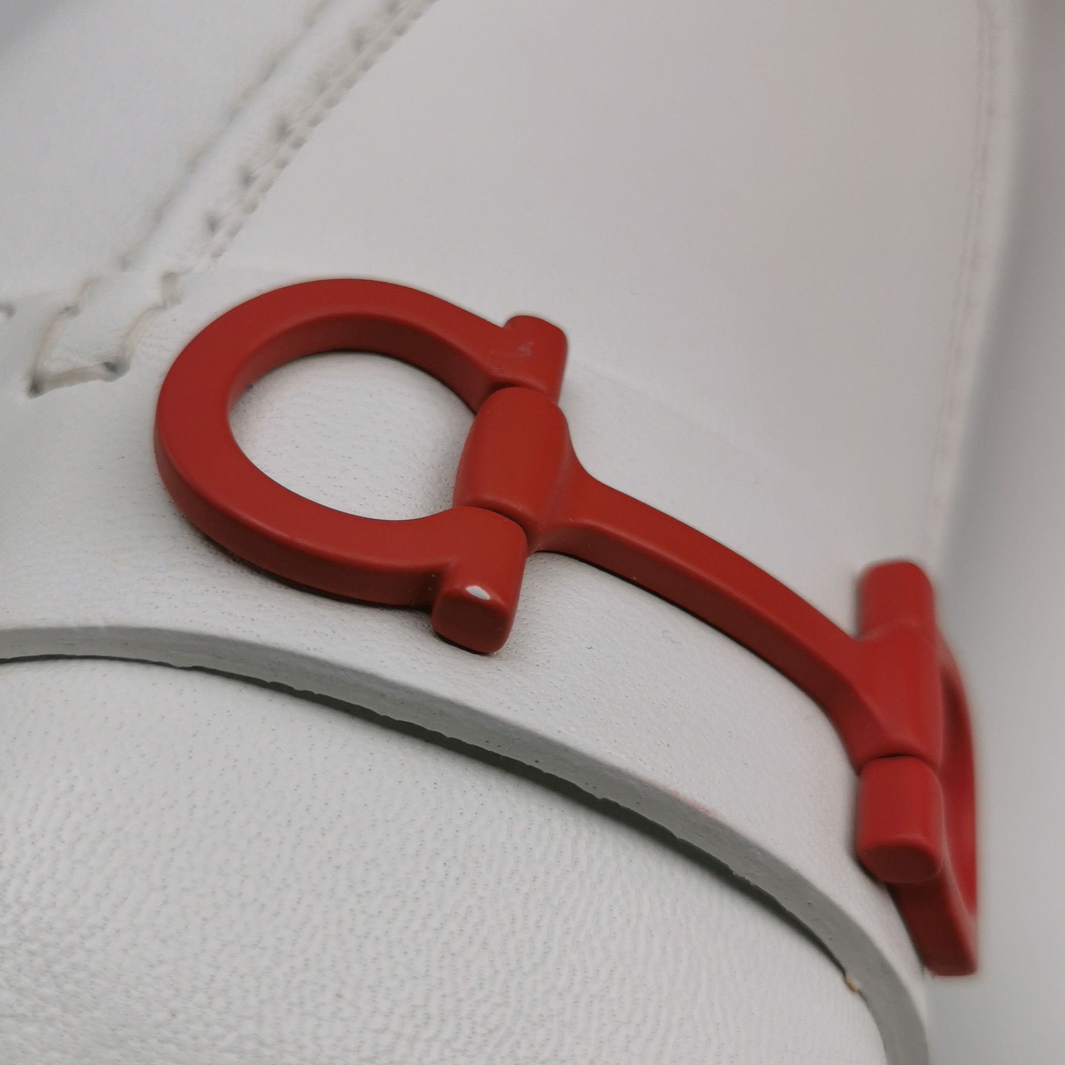 Salvatore Ferragamo Ferragamo Red Gancini White Leather Loafers 7.5 Size US 8 / EU 41 - 11 Thumbnail