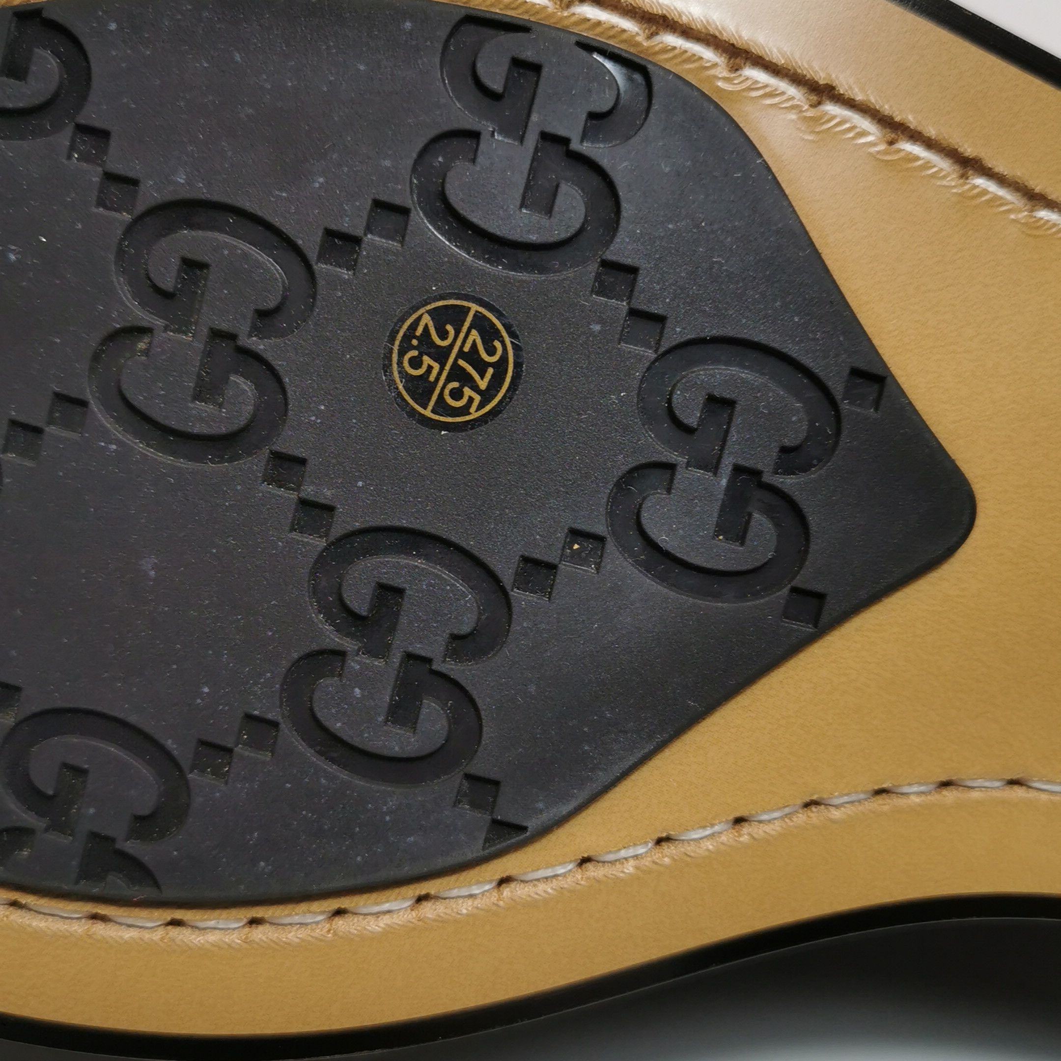 Gucci Gucci GG Logo Leather Loafers EU 42 Size US 9 / EU 42 - 12 Thumbnail