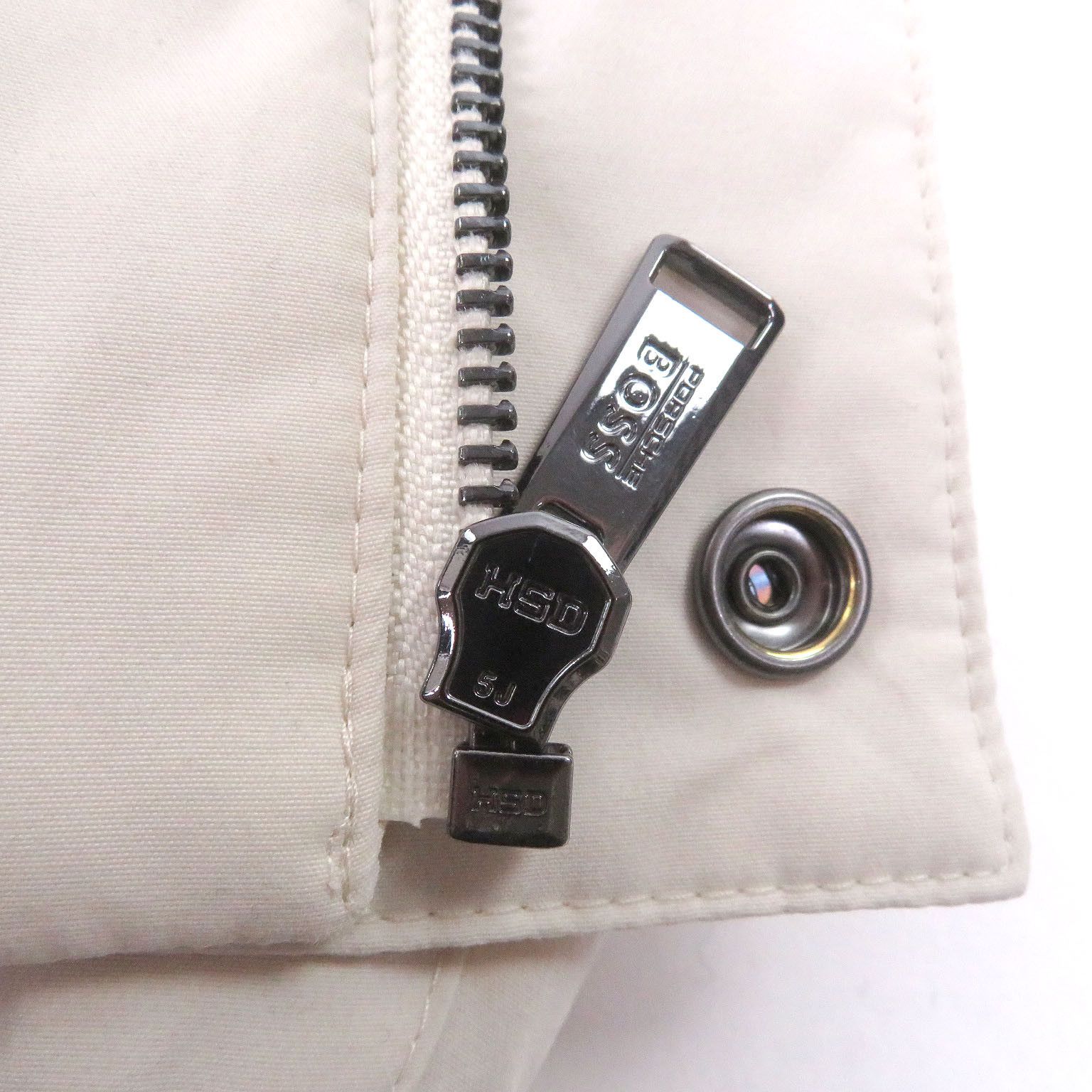 Hugo Boss Hugo Boss BOSS Porsche Jacket Plastic / Synthetic Outerwear DUTY FREE for USA Size ONE SIZE - 5 Thumbnail