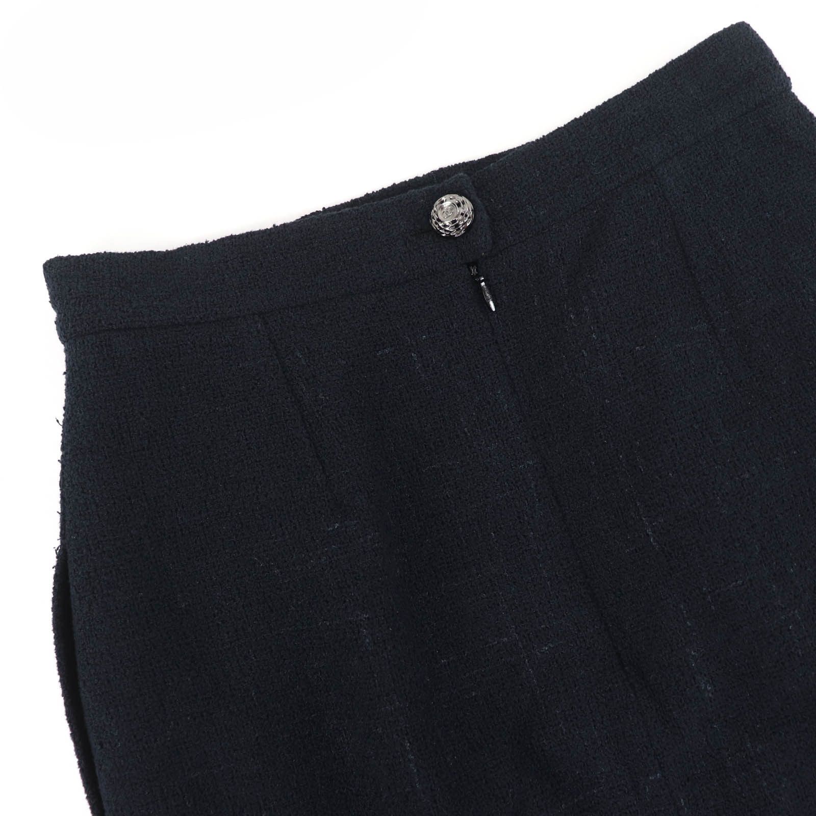 Chanel Chanel Chanel COCO Button Tight Skirt Textile Skirts P34946V22979 DUTY FREE for USA Size ONE SIZE - 4 Thumbnail