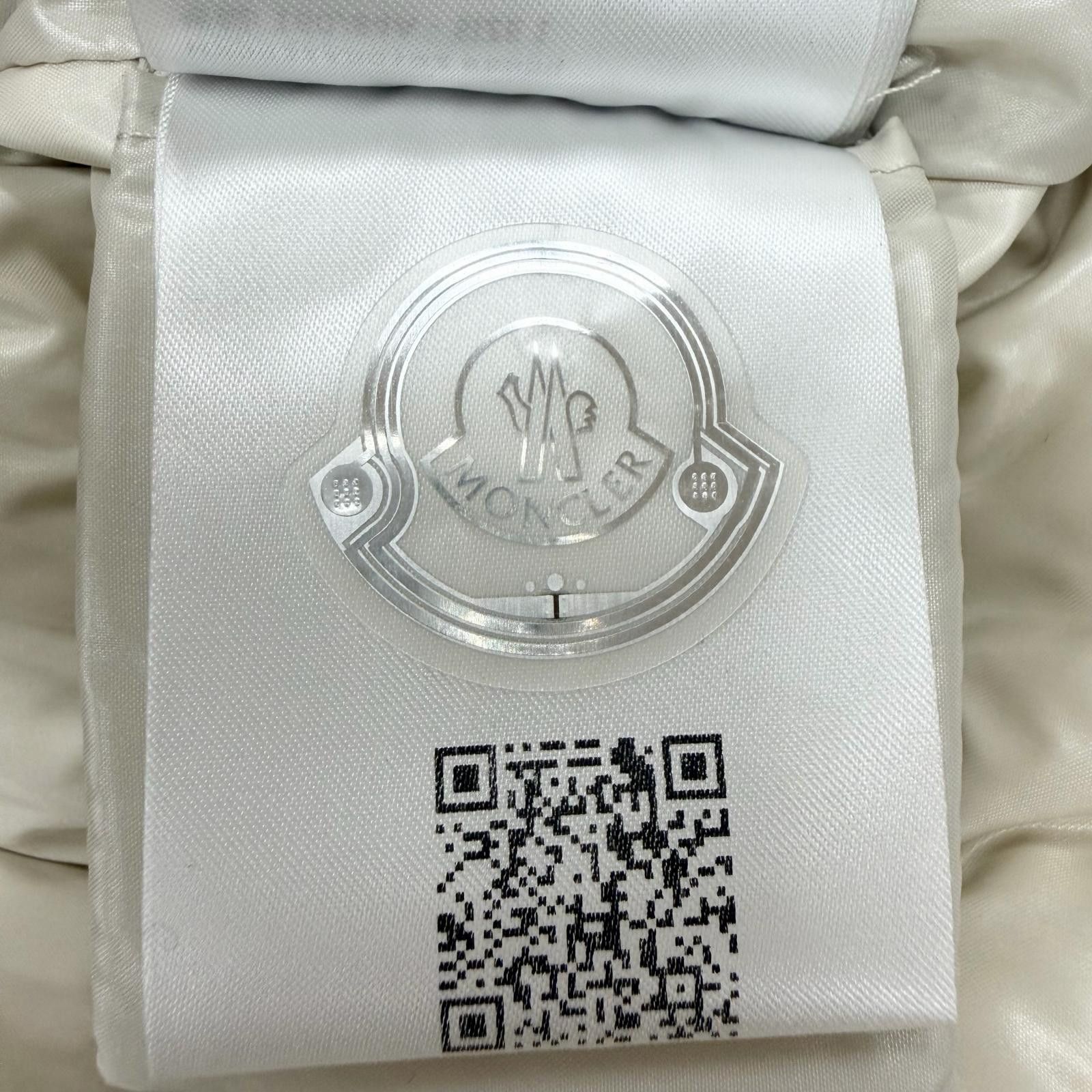 Moncler Moncler Moncler GUICHARD Down Jacket Textile Outerwear H20931A00102 DUTY FREE for USA Size ONE SIZE - 12 Thumbnail