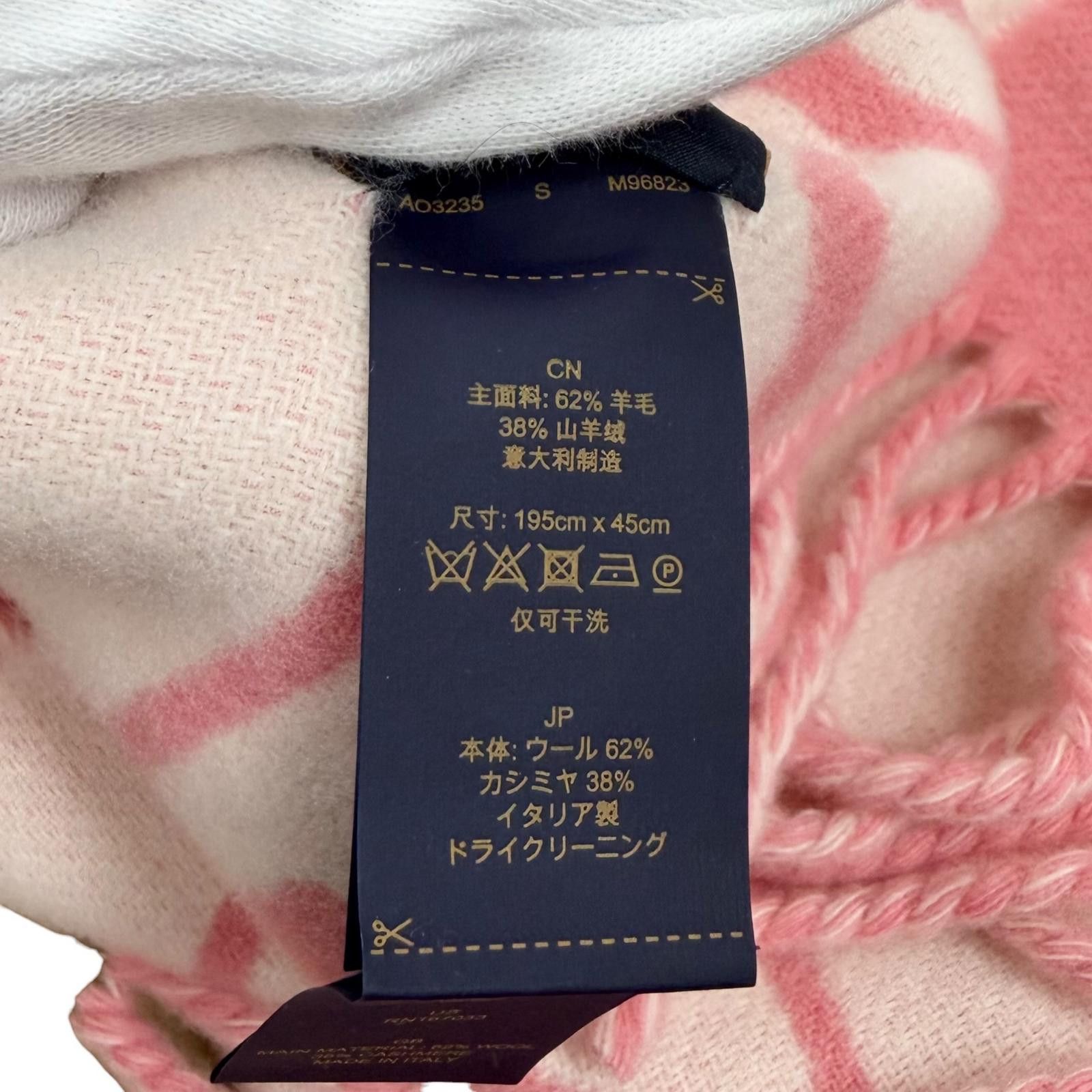 Louis Vuitton Louis Vuitton Louis Vuitton Wool Cashmere Scarf Textile Scarf M96823 DUTY FREE for USA Size ONE SIZE - 10 Thumbnail