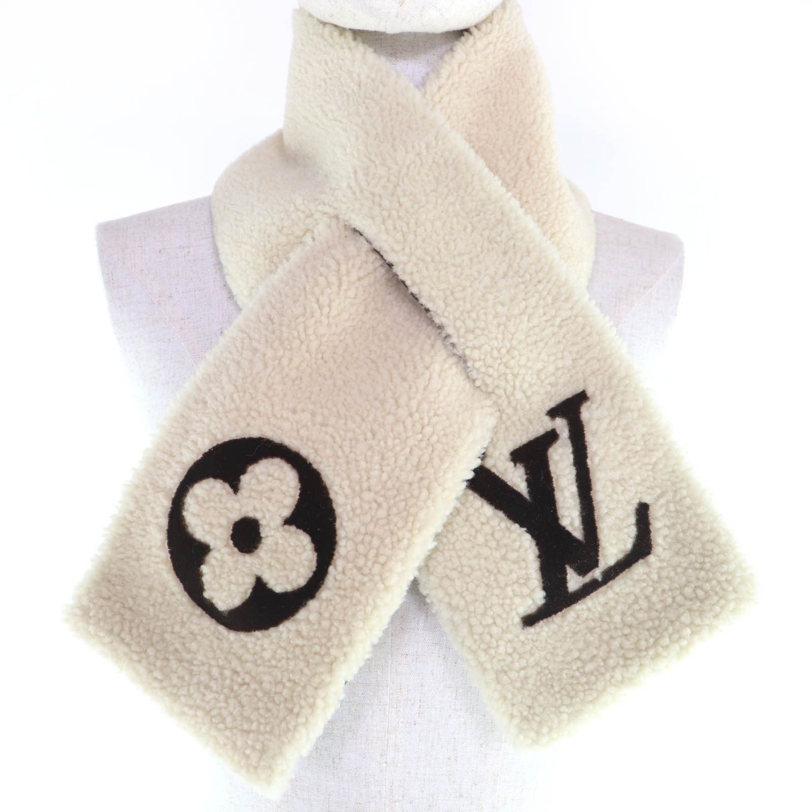 Louis Vuitton Louis Vuitton Louis Vuitton Shearling Scarf Fur Scarf M79229 DUTY FREE for USA Size ONE SIZE - 6 Thumbnail