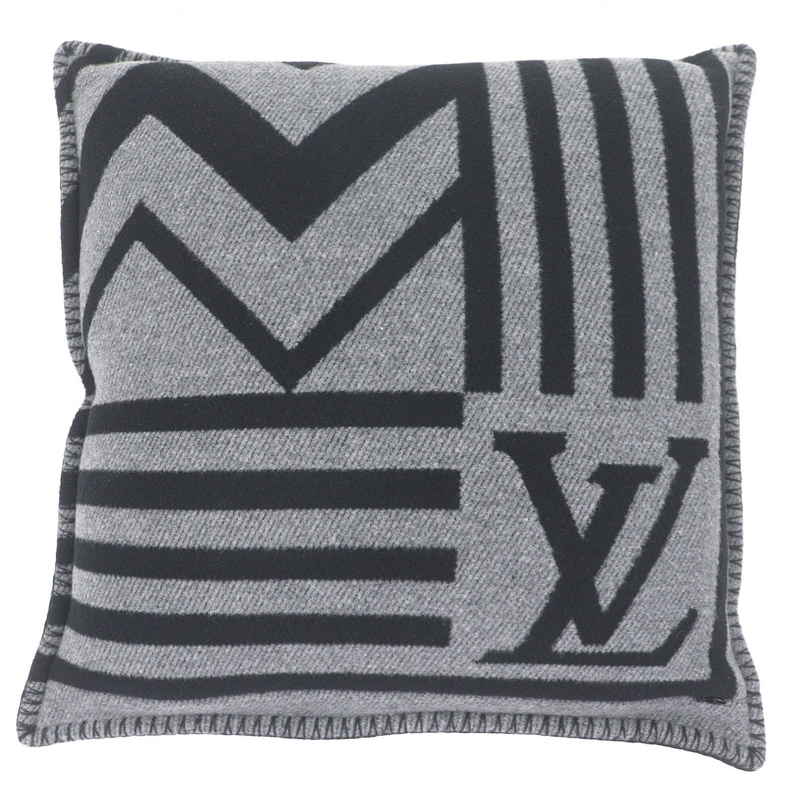 Louis Vuitton Louis Vuitton Louis Vuitton LV Summit Wool Cashmere Cushion Textile Other DUTY FREE for USA Size ONE SIZE - 2 Thumbnail