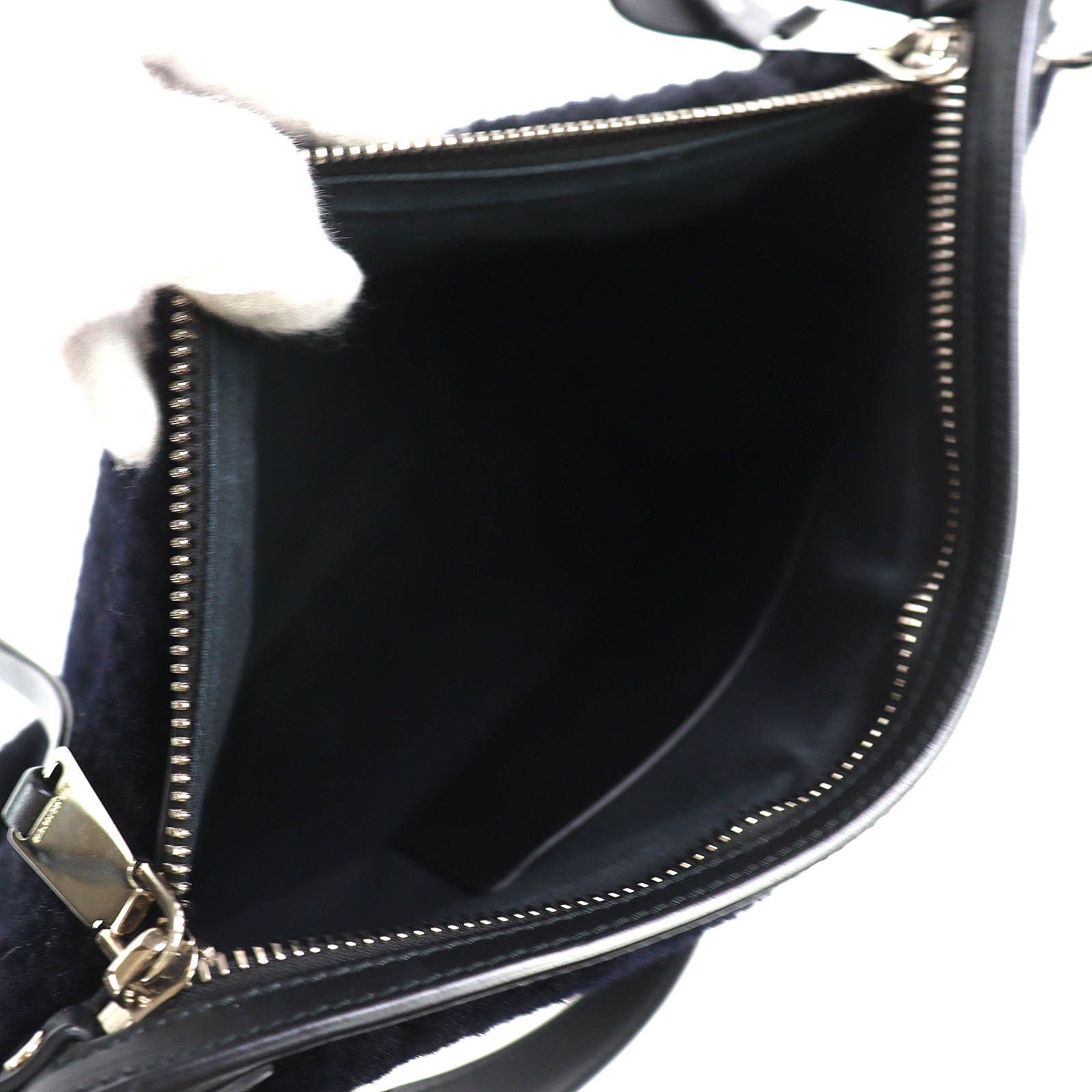 Jil Sander Jil Sander Jil Sander Shearling Shoulder Bag Fur Shoulder Bag DUTY FREE for USA Size ONE SIZE - 8 Thumbnail