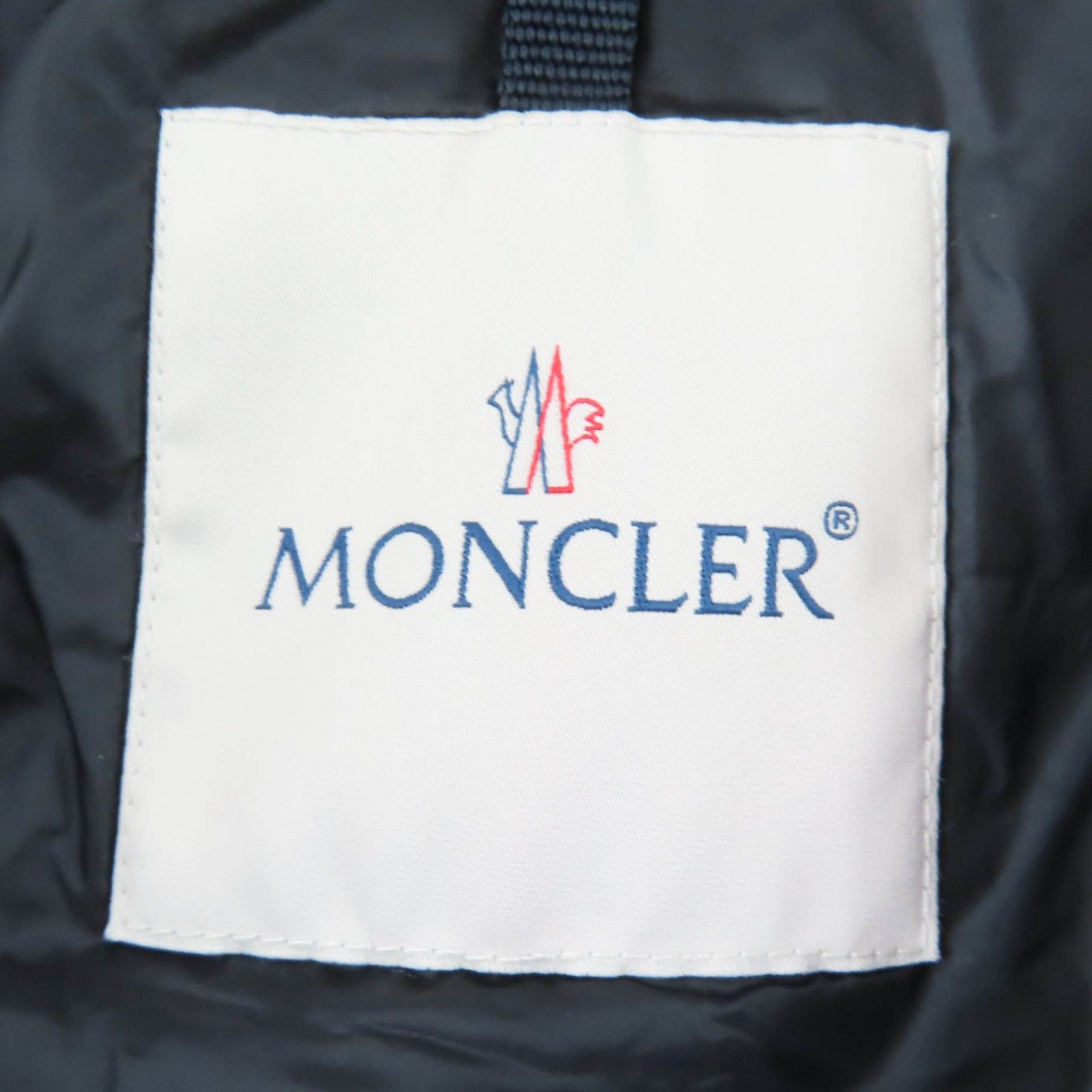 Moncler Moncler Moncler Aubigny Polyester Down Coat Textile Outerwear DUTY FREE for USA Size ONE SIZE - 9 Thumbnail