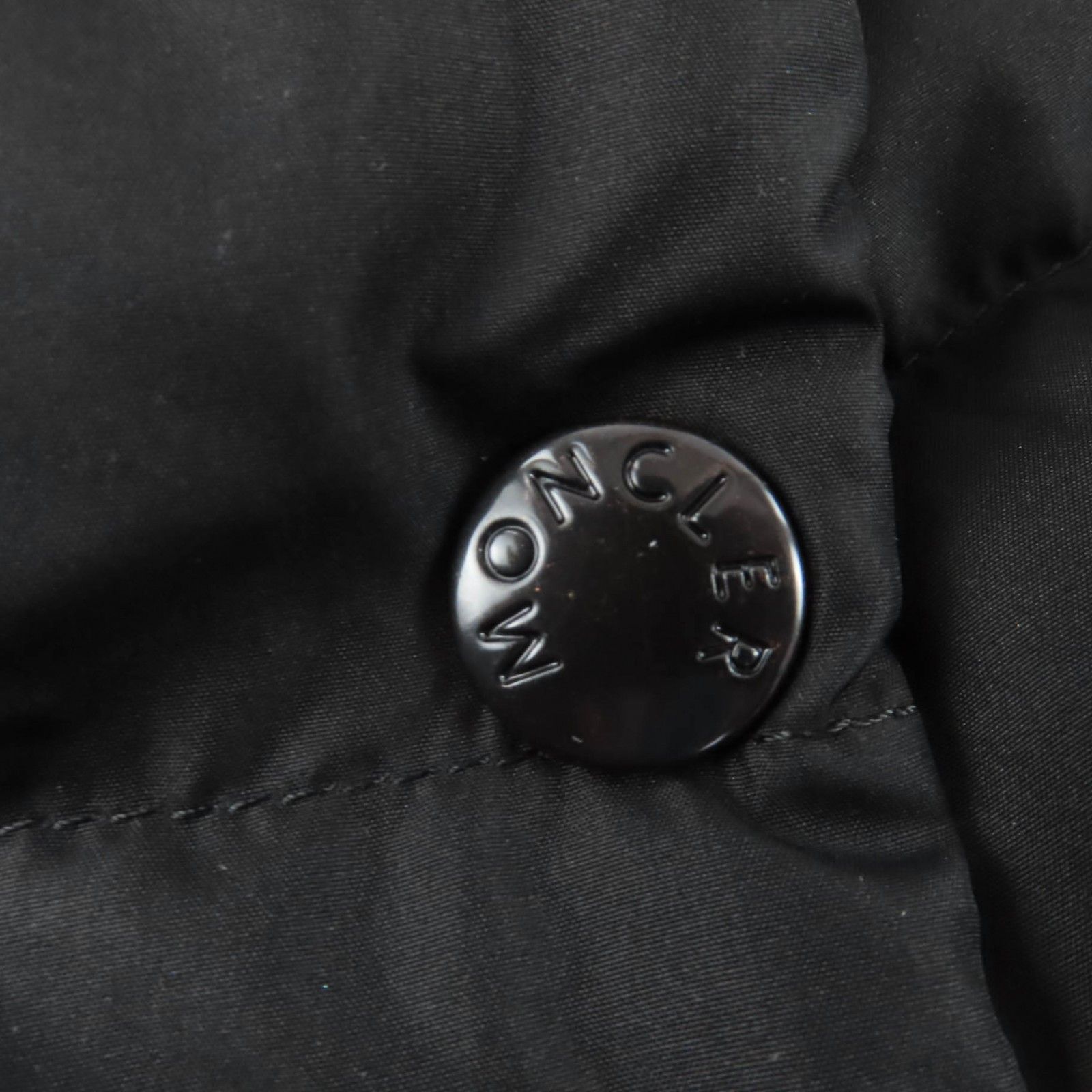Moncler Moncler Moncler Aubigny Polyester Down Coat Textile Outerwear DUTY FREE for USA Size ONE SIZE - 7 Thumbnail