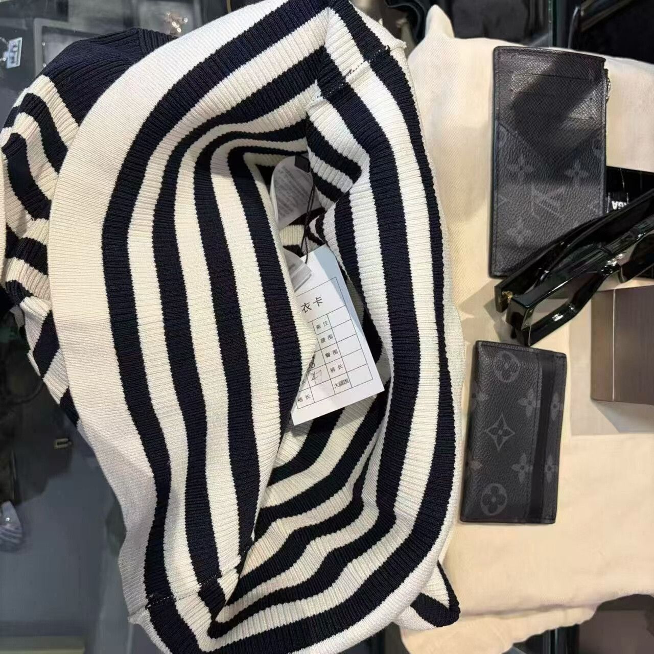 Gucci Gucci Striped Sweater M Women Size M / US 6-8 / IT 42-44 - 8 Thumbnail