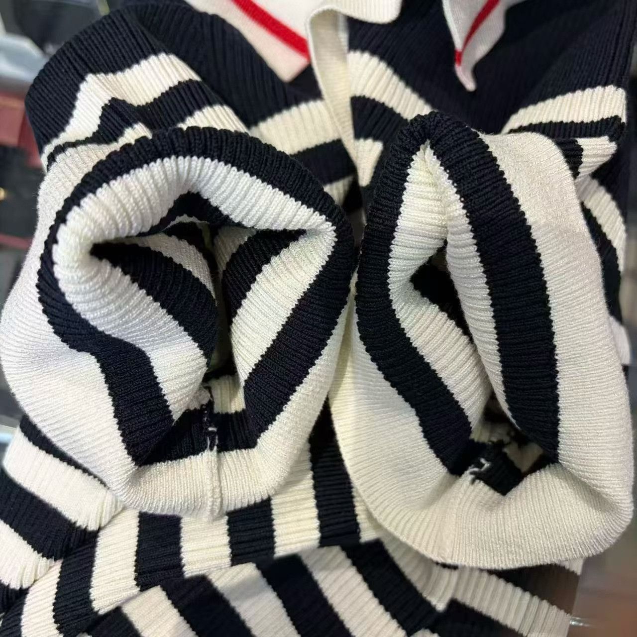 Gucci Gucci Striped Sweater M Women Size M / US 6-8 / IT 42-44 - 3 Thumbnail
