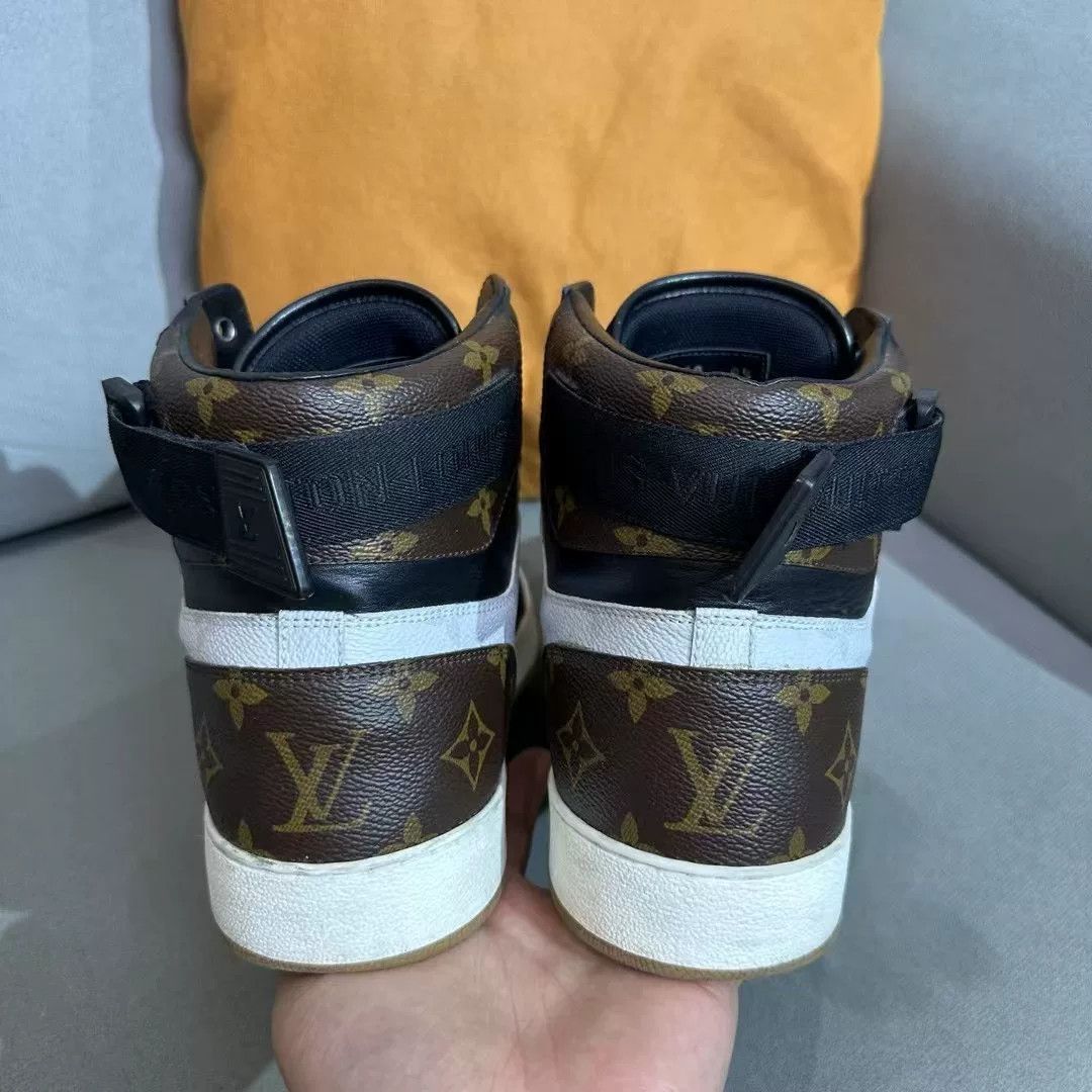 Louis Vuitton Louis Vuitton Hitop Sneakers 10 Men Size US 10 / EU 43 - 3 Thumbnail