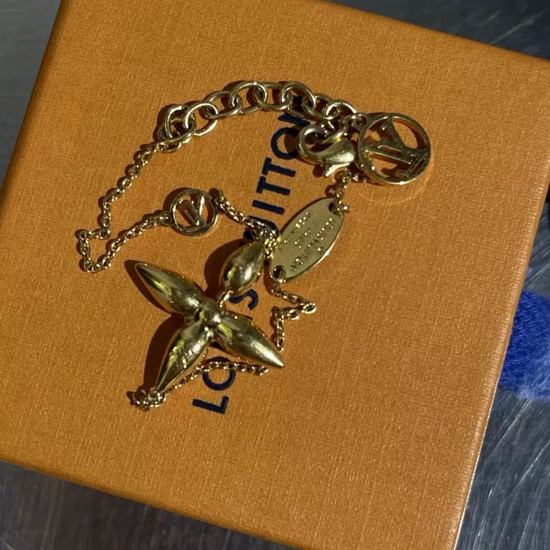 Louis Vuitton Louis Vuitton Floral Bracelet OS Women Size ONE SIZE - 2 Thumbnail