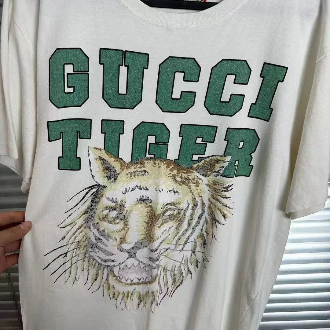 Gucci Gucci Tiger Printed T-Shirt s Men Size US S / EU 44-46 / 1 - 5 Thumbnail