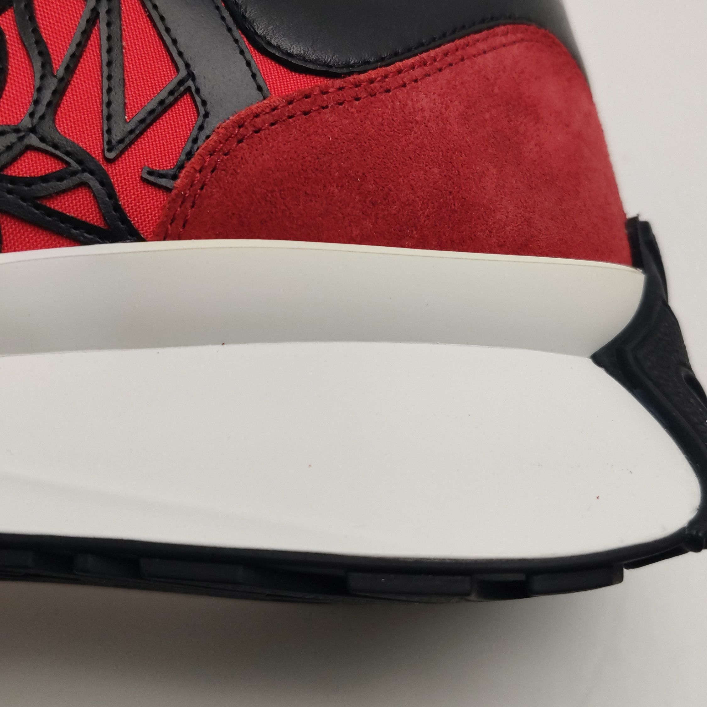 Alexander McQueen Alexander McQueen Red Sprint Runner Sneakers 40 Size US 7 / EU 40 - 13 Thumbnail