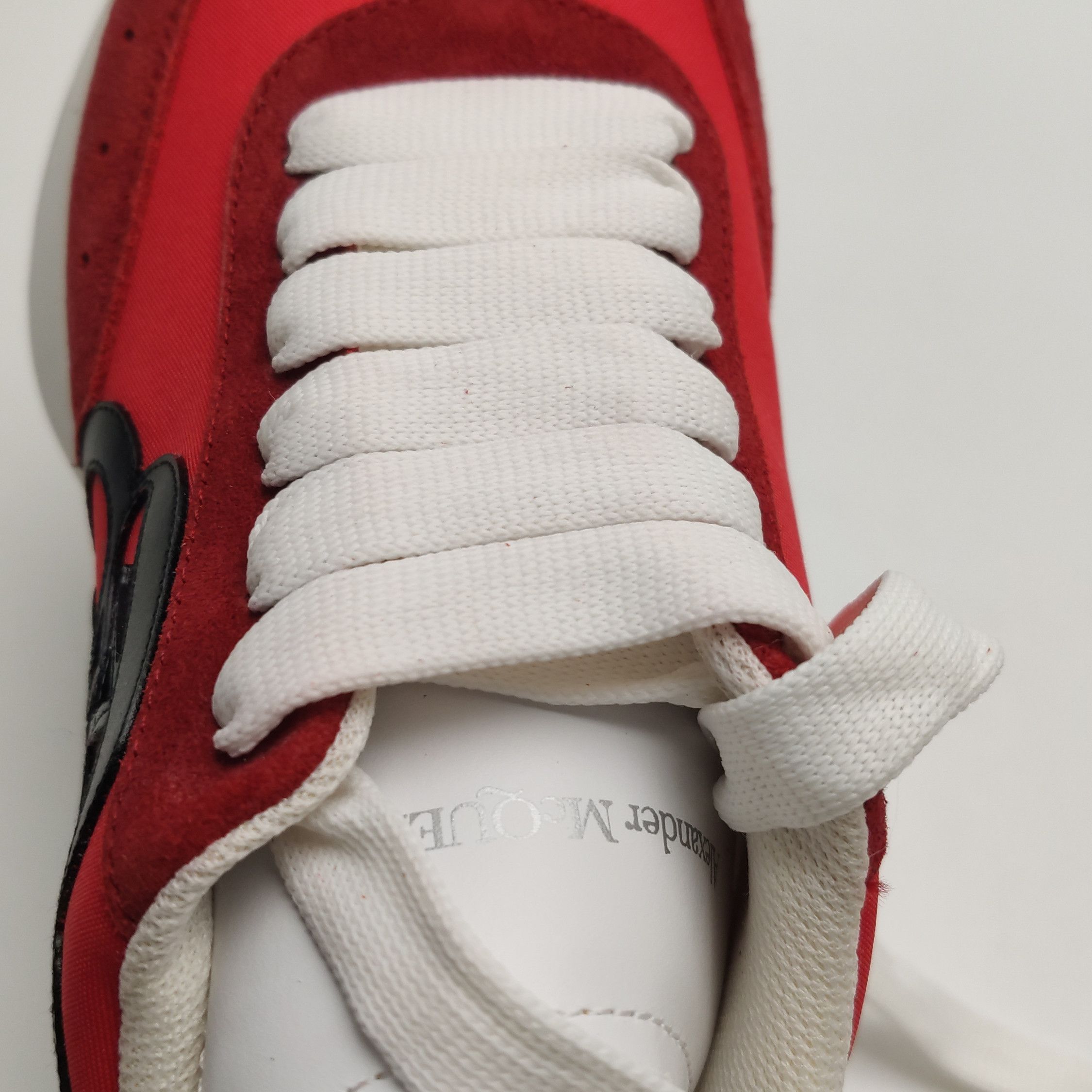 Alexander McQueen Alexander McQueen Red Sprint Runner Sneakers 40 Size US 7 / EU 40 - 12 Thumbnail