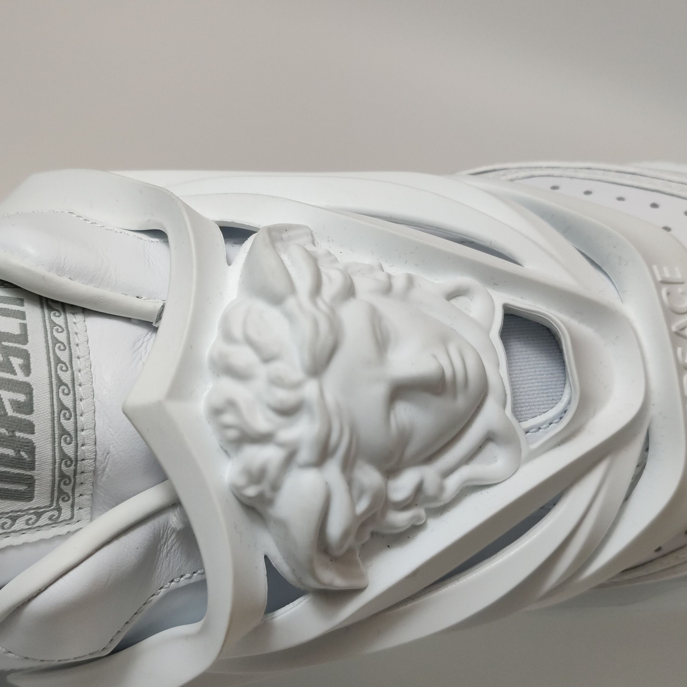 Versace Versace Odissea Leather Sneakers 41 Size US 8 / EU 41 - 10 Thumbnail