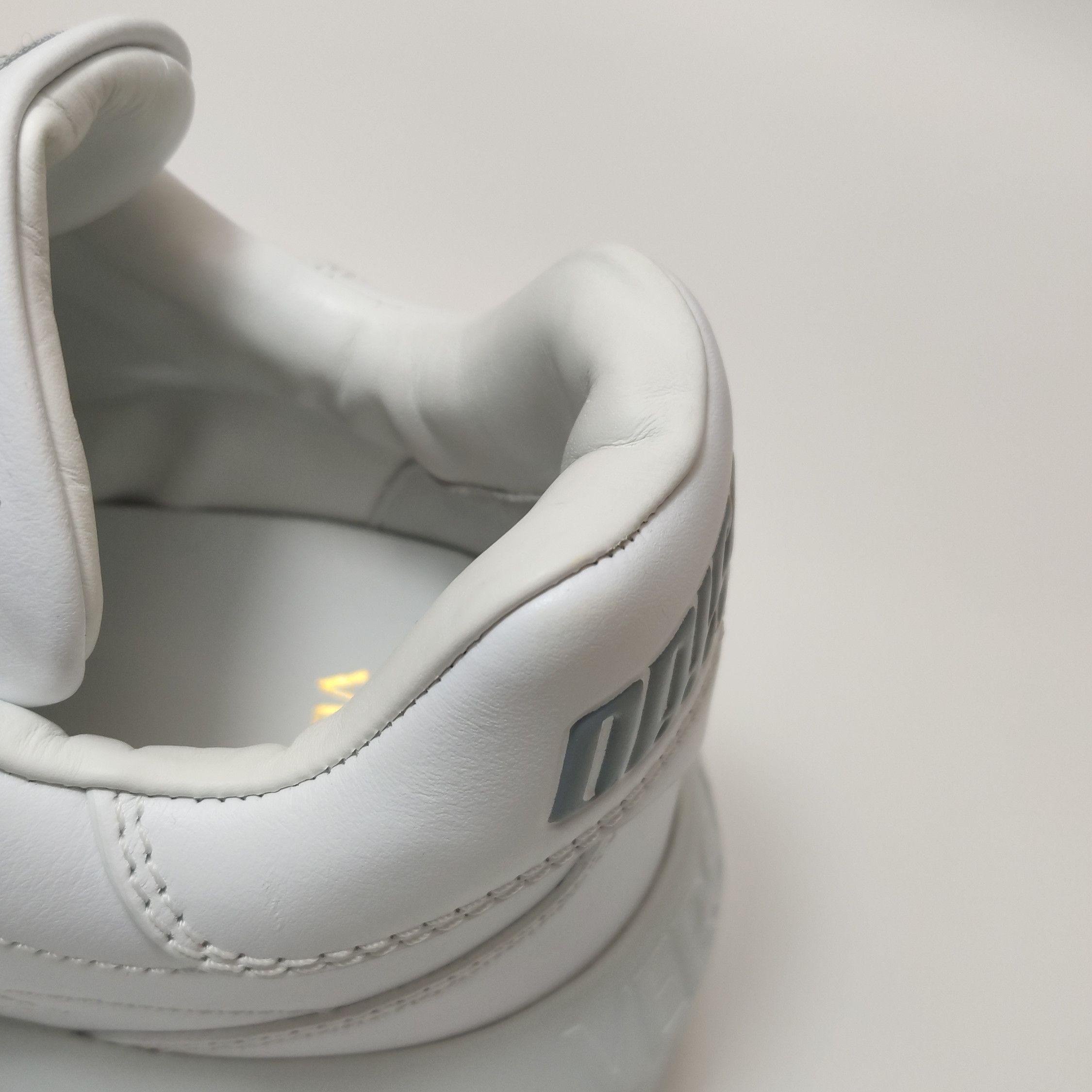 Versace Versace Odissea Leather Sneakers 41 Size US 8 / EU 41 - 11 Thumbnail