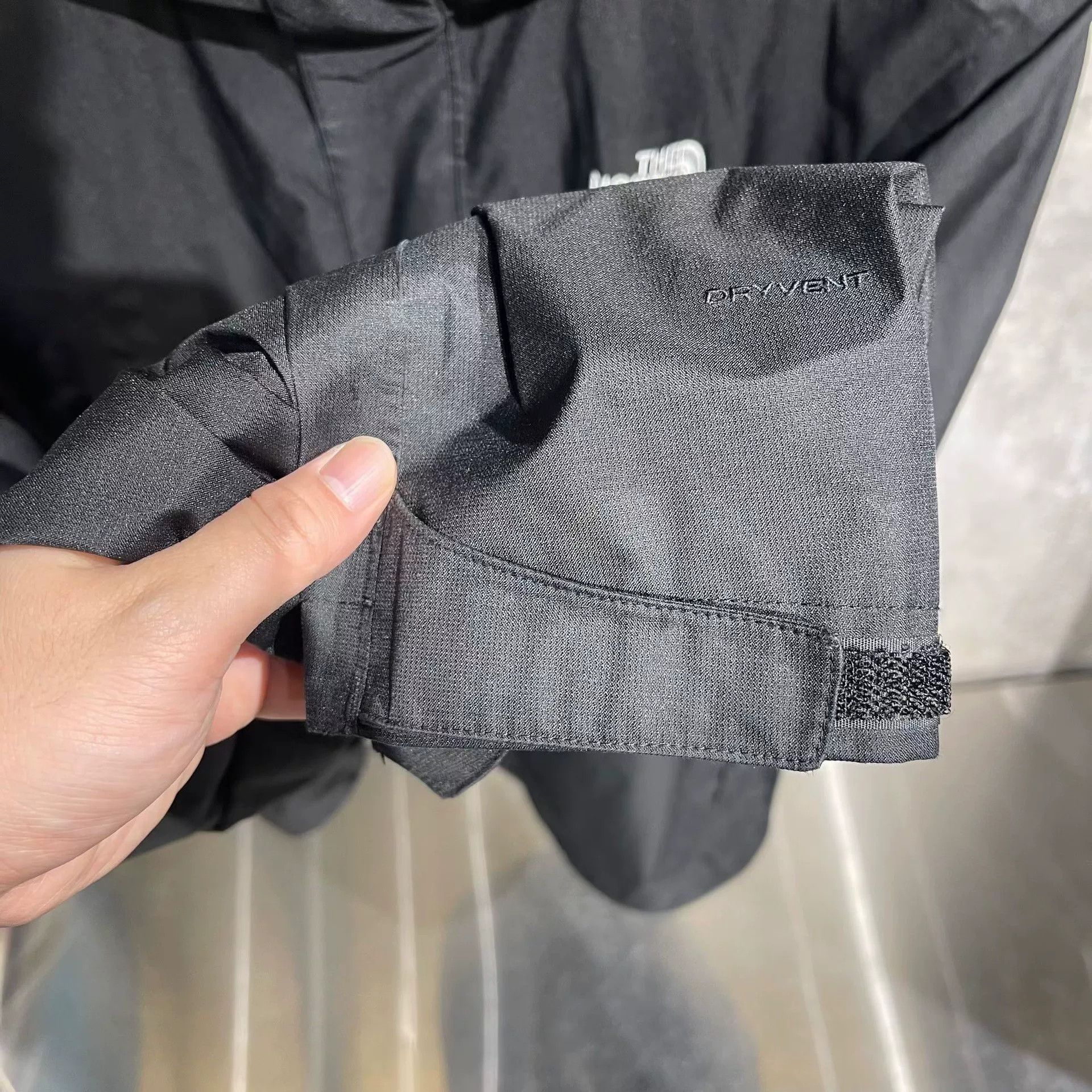 The North Face The North Face Black Light Jacket l Men Size US L / EU 52-54 / 3 - 6 Thumbnail