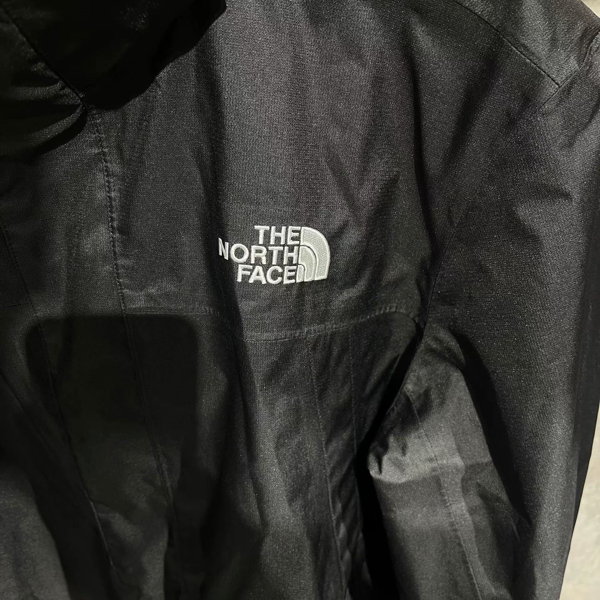 The North Face The North Face Black Light Jacket l Men Size US L / EU 52-54 / 3 - 3 Thumbnail