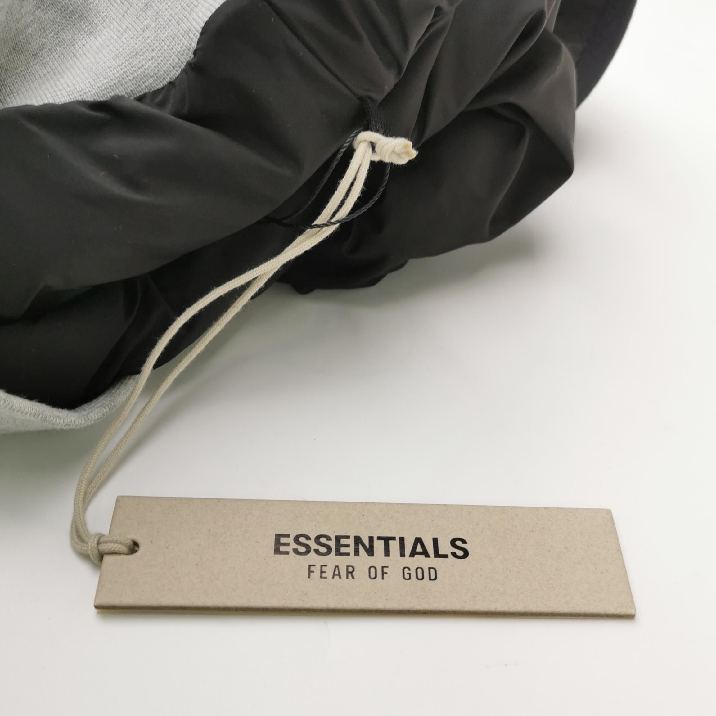 FOG Fear of God Essentials Colorblock Half-Zip Sweatshirt 8Y Size US XXS / EU 40 - 6 Thumbnail