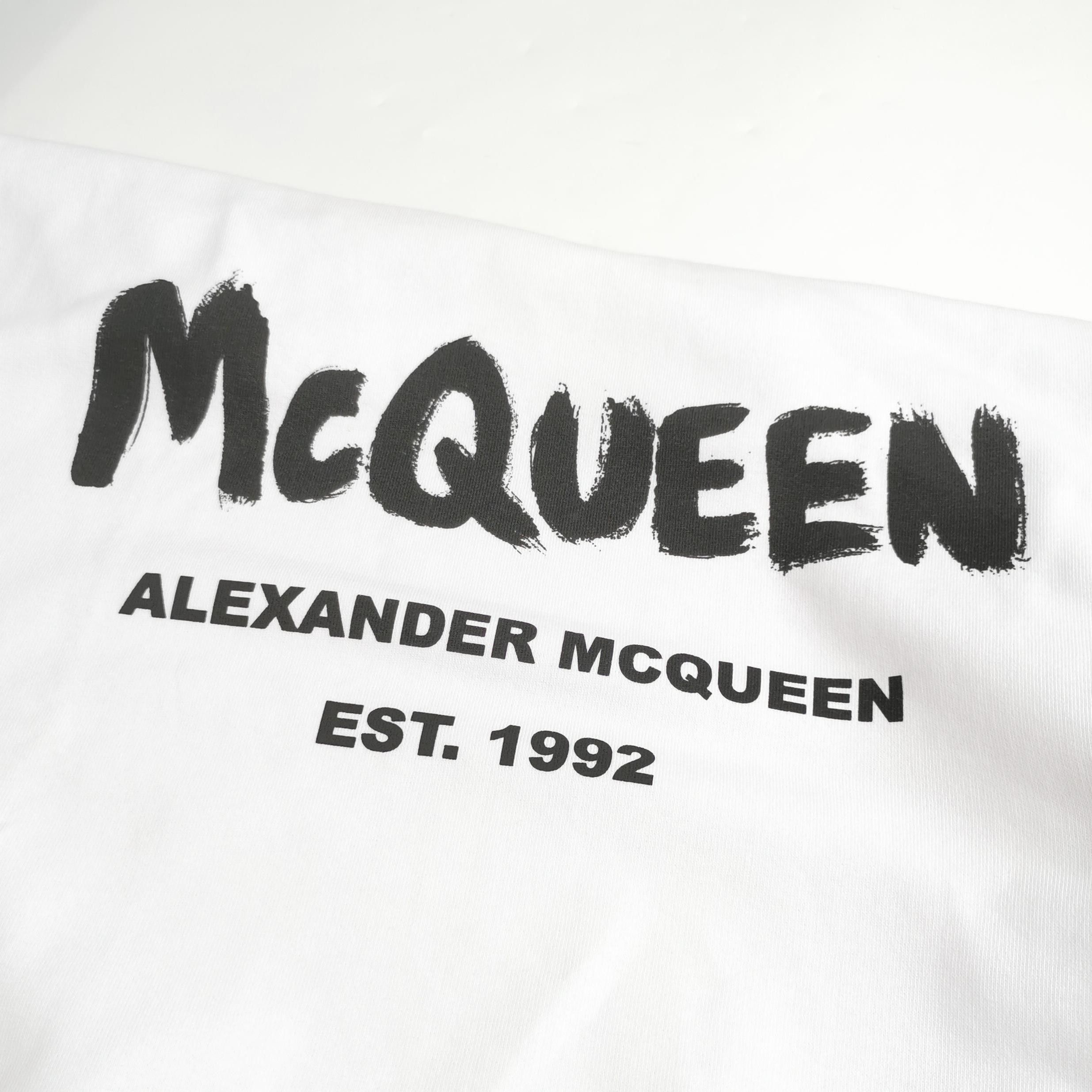 Alexander McQueen Alexander McQueen Graffiti Logo Sweatshirt 46 Size US S / EU 44-46 / 1 - 4 Thumbnail