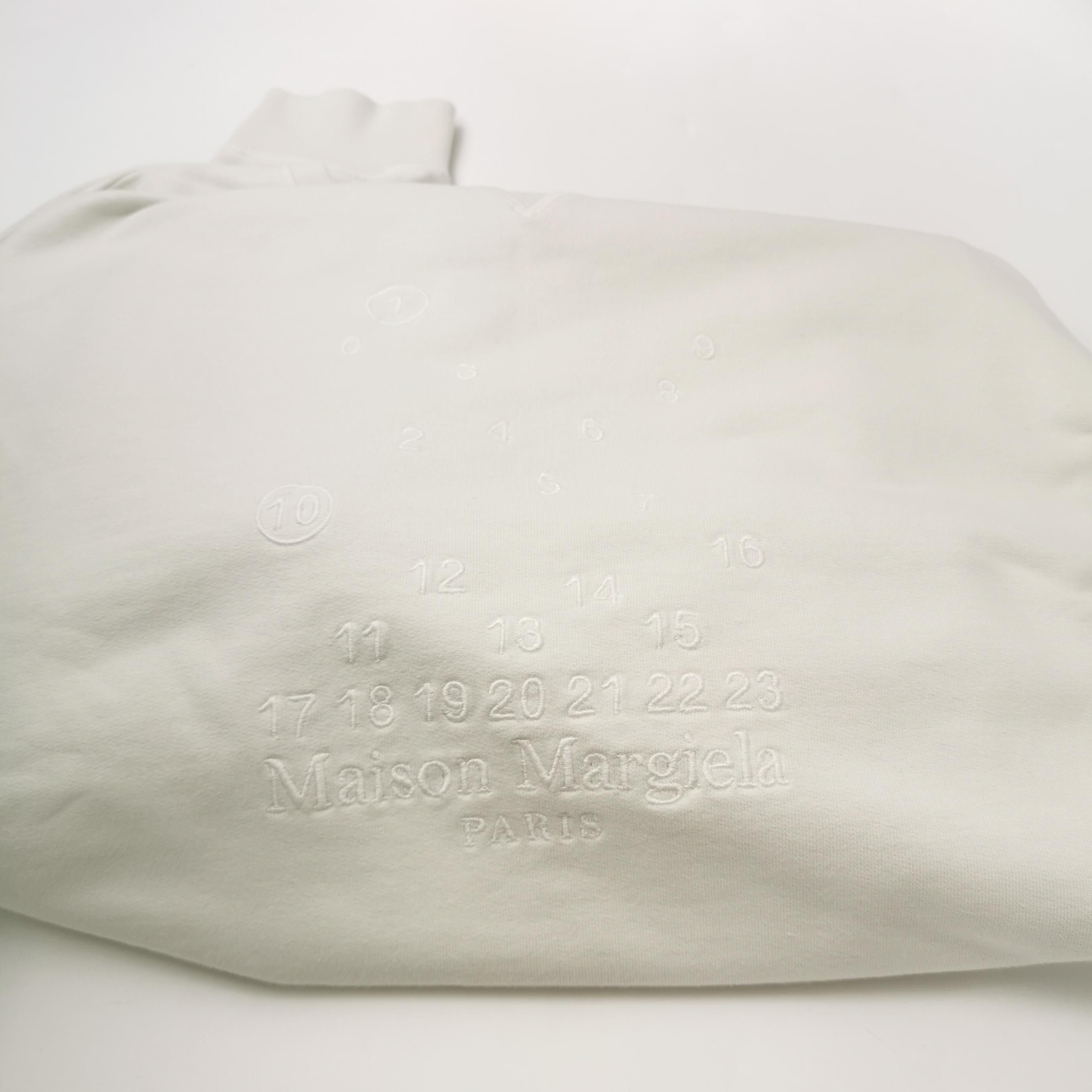 Maison Margiela Maison Margiela Embroidered Numeric Logo Sweatshirt Size M Size US M / EU 48-50 / 2 - 4 Thumbnail
