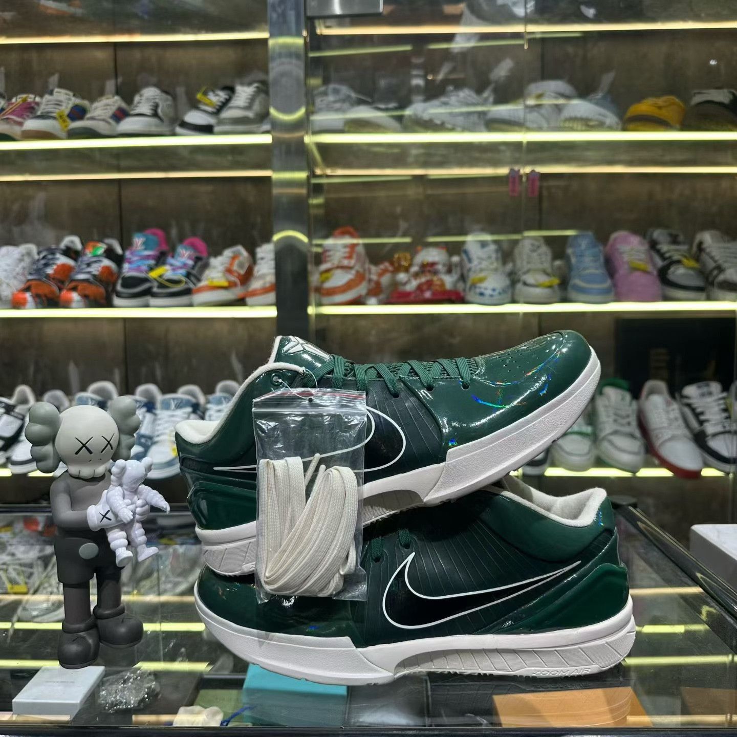 Nike Nike Green Lowtop Sneakers 13 Men Size US 13 / EU 46 - 5 Thumbnail