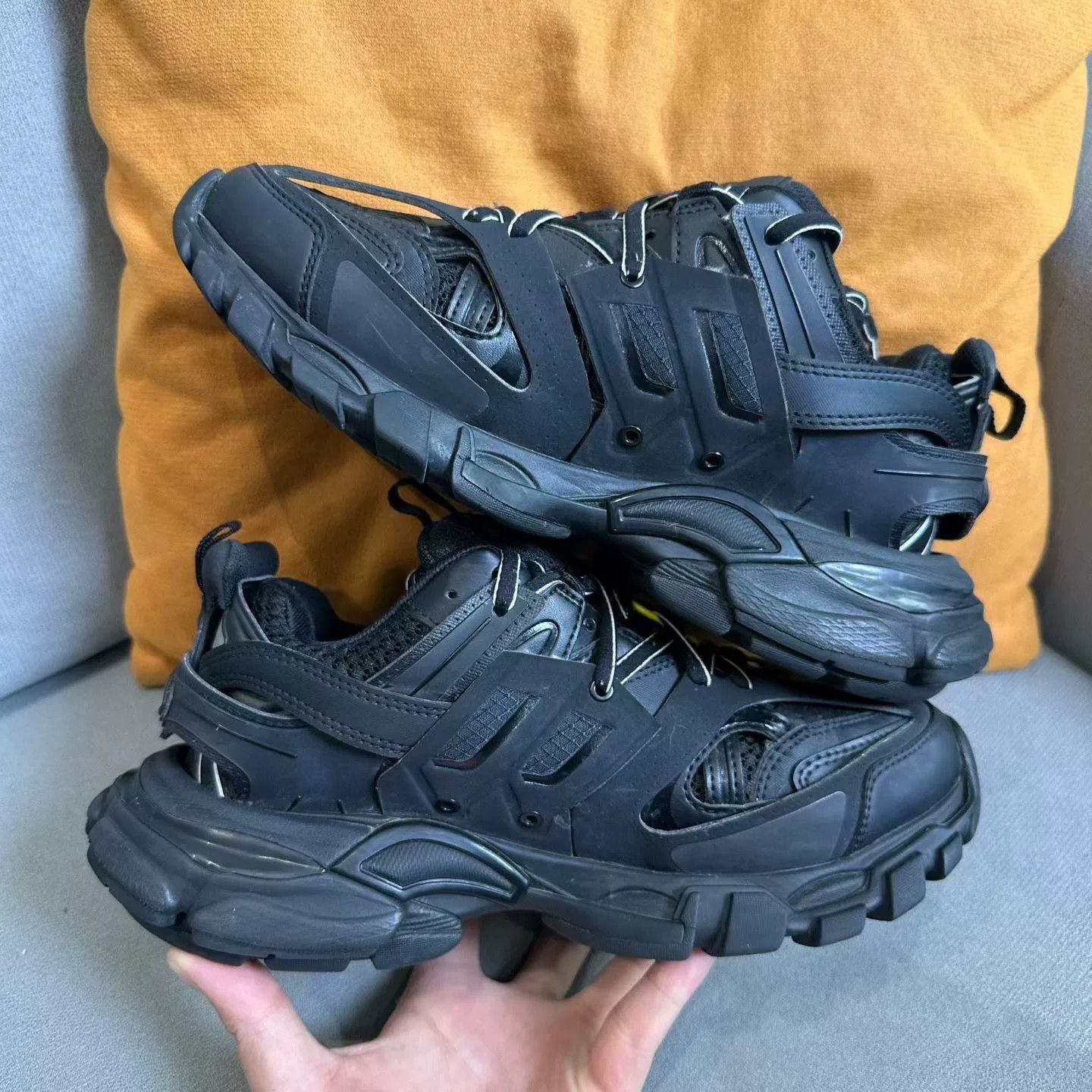 Balenciaga Balenciaga Black Lowtop Sneakers 10 Men Size US 10 / EU 43 - 5 Thumbnail