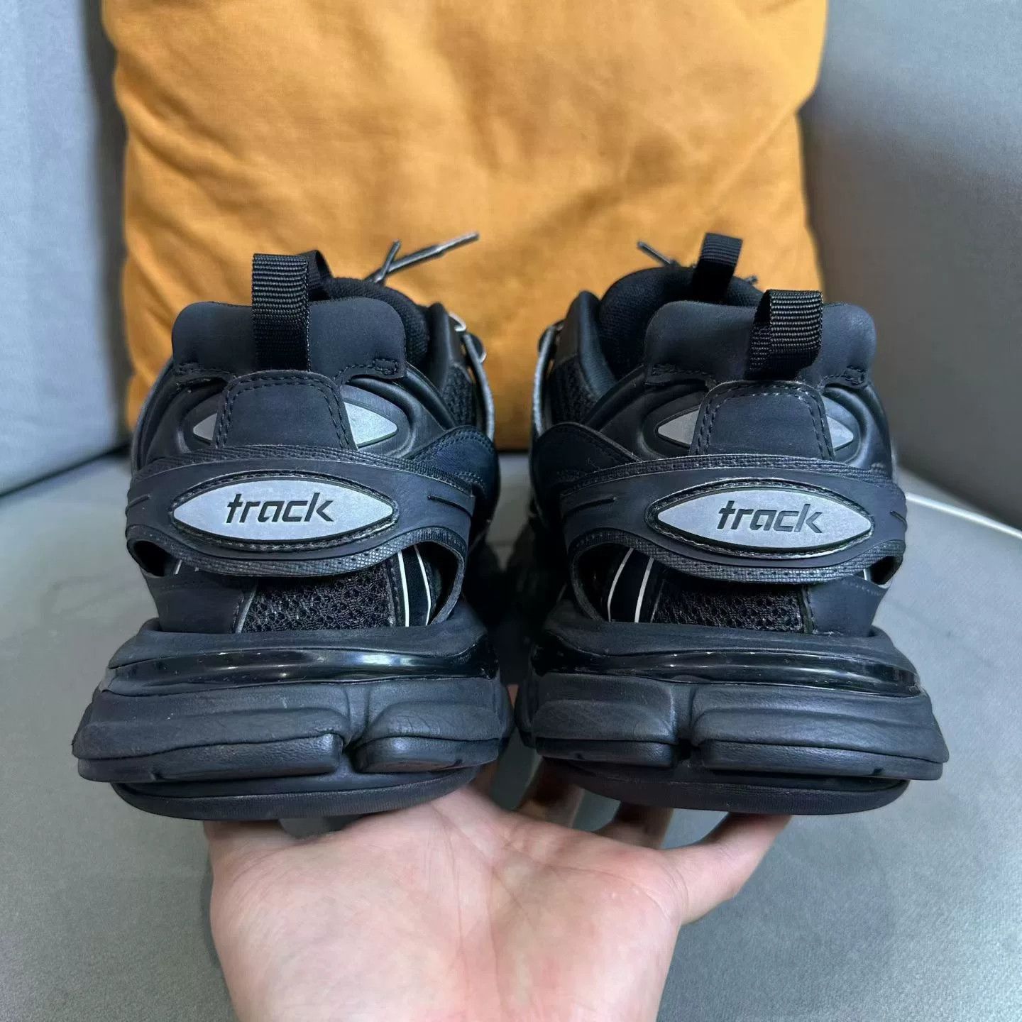 Balenciaga Balenciaga Black Lowtop Sneakers 10 Men Size US 10 / EU 43 - 3 Thumbnail