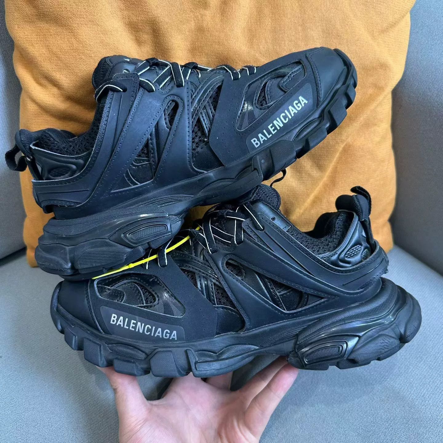 Balenciaga Balenciaga Black Lowtop Sneakers 10 Men Size US 10 / EU 43 - 6 Thumbnail