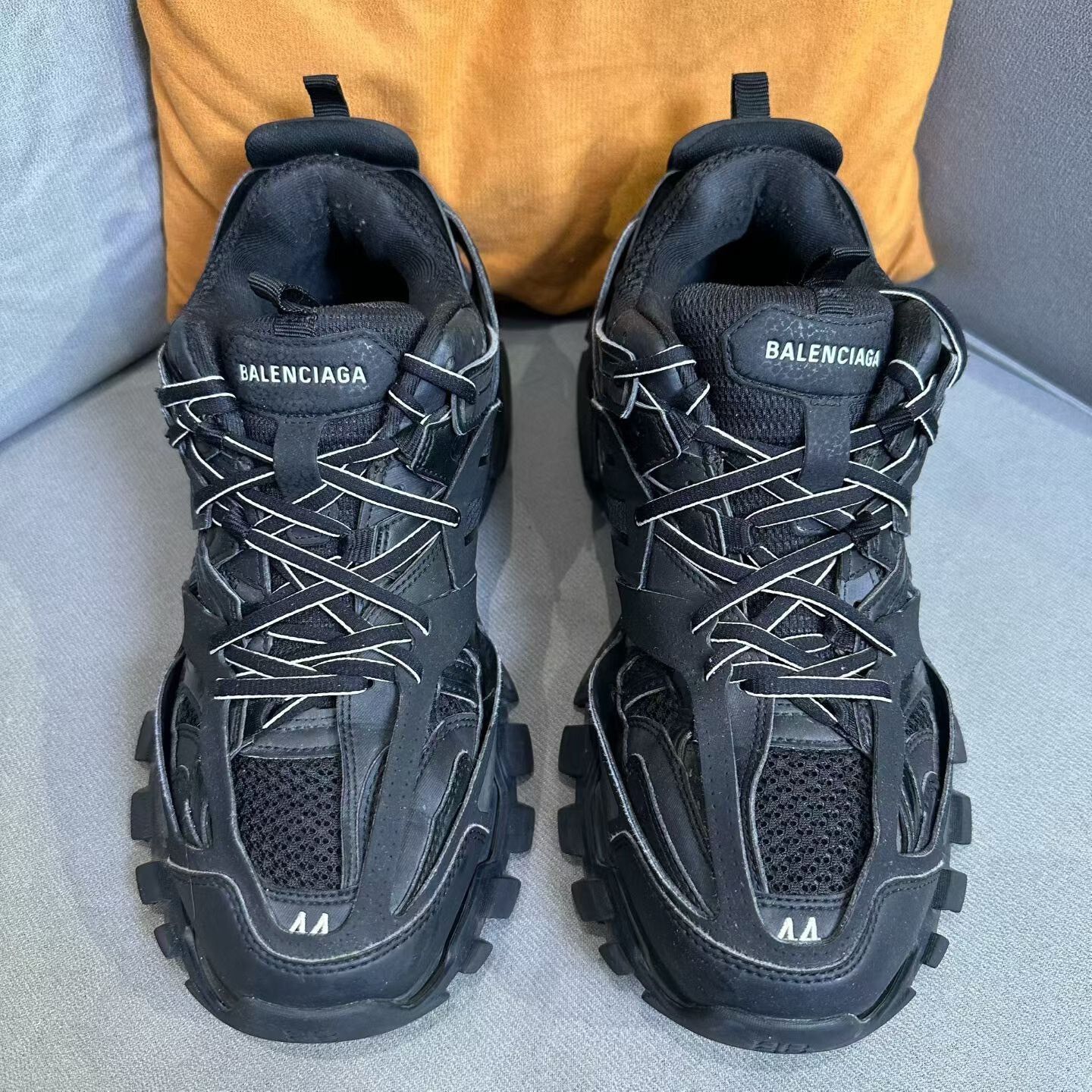 Balenciaga Balenciaga Black Lowtop Sneakers 11 Men Size US 11 / EU 44 - 2 Thumbnail