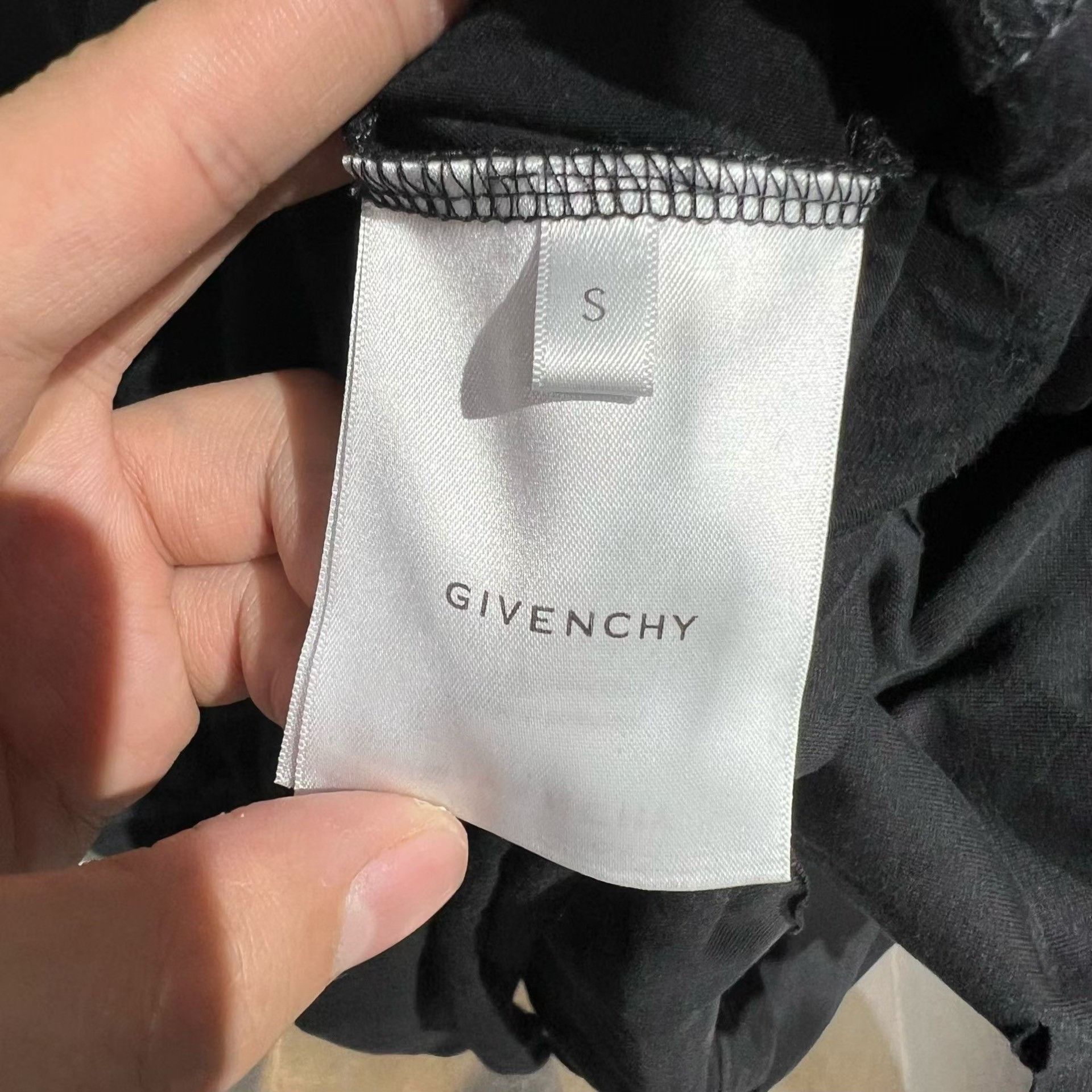Givenchy Givenchy Retro Printed Black T-Shirt xs Men Size US XS / EU 42 / 0 - 6 Thumbnail
