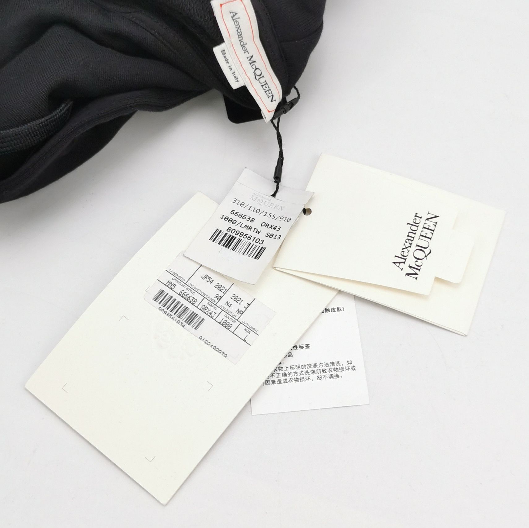 Alexander McQueen Alexander McQueen Skull Graphic Hoodie Size L Size US L / EU 52-54 / 3 - 6 Thumbnail