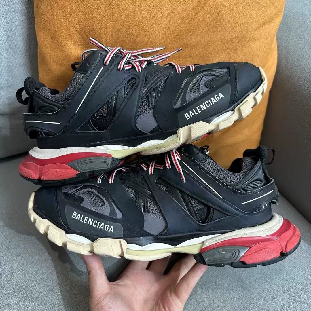 Balenciaga Balenciaga Black Lowtop Sneakers 9 Men Size US 9 / EU 42 - 6 Thumbnail