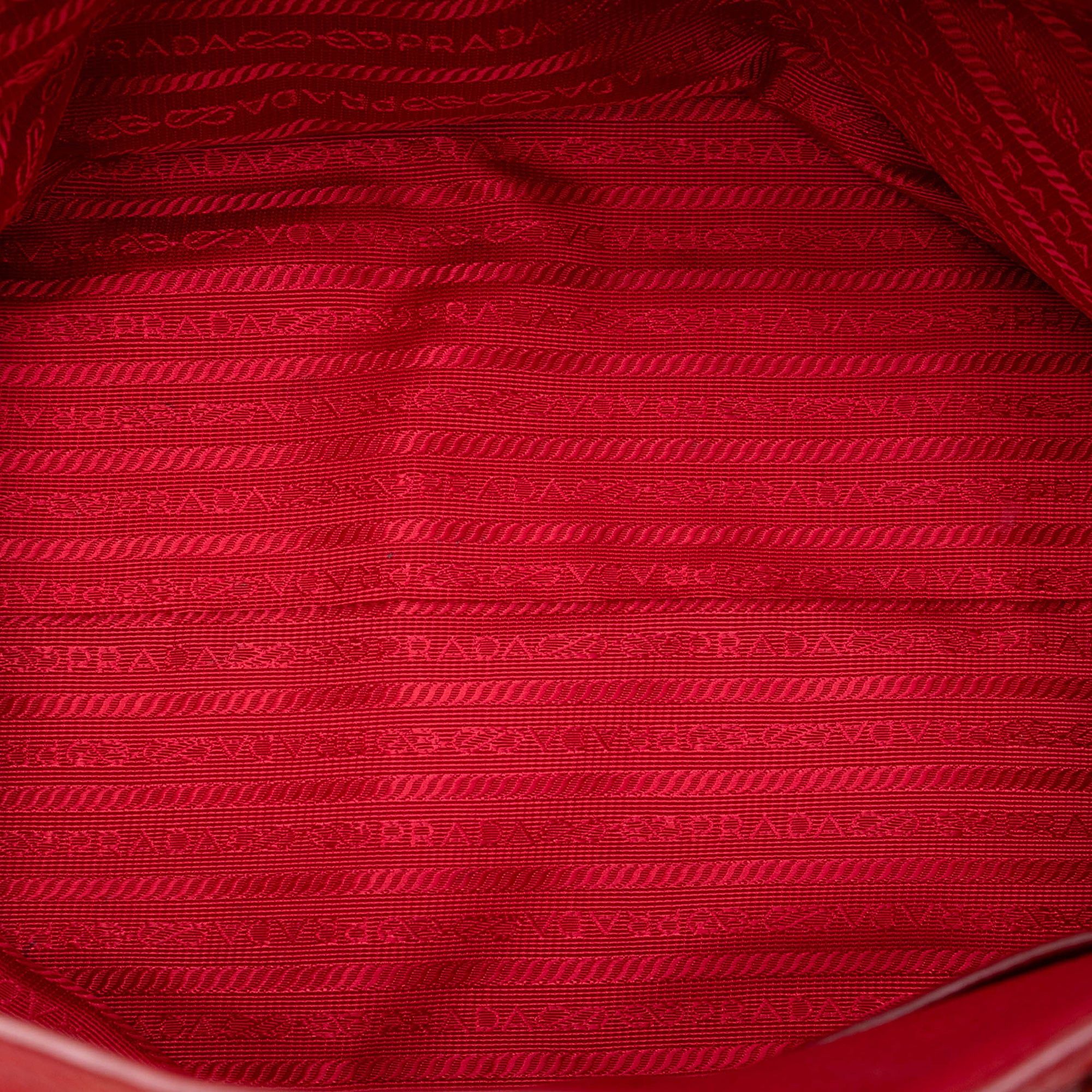 Prada Vitello Daino Front Pocket Convertible Tote Size ONE SIZE - 4 Thumbnail