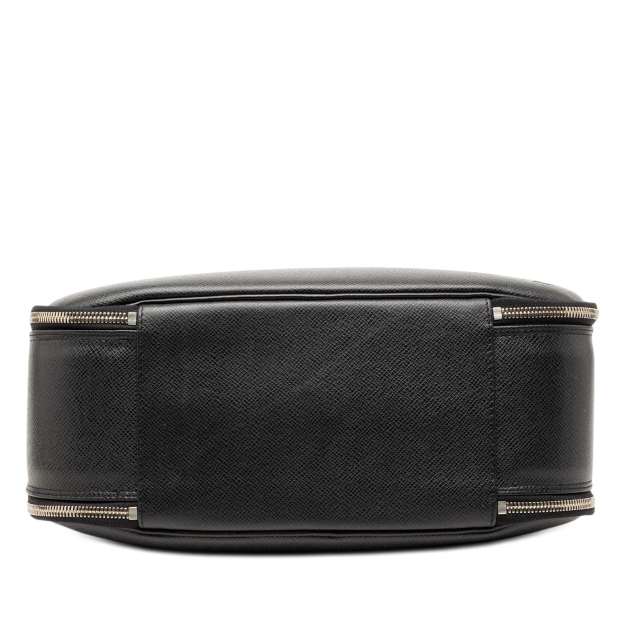 Louis Vuitton Taiga Tura Size ONE SIZE - 3 Thumbnail