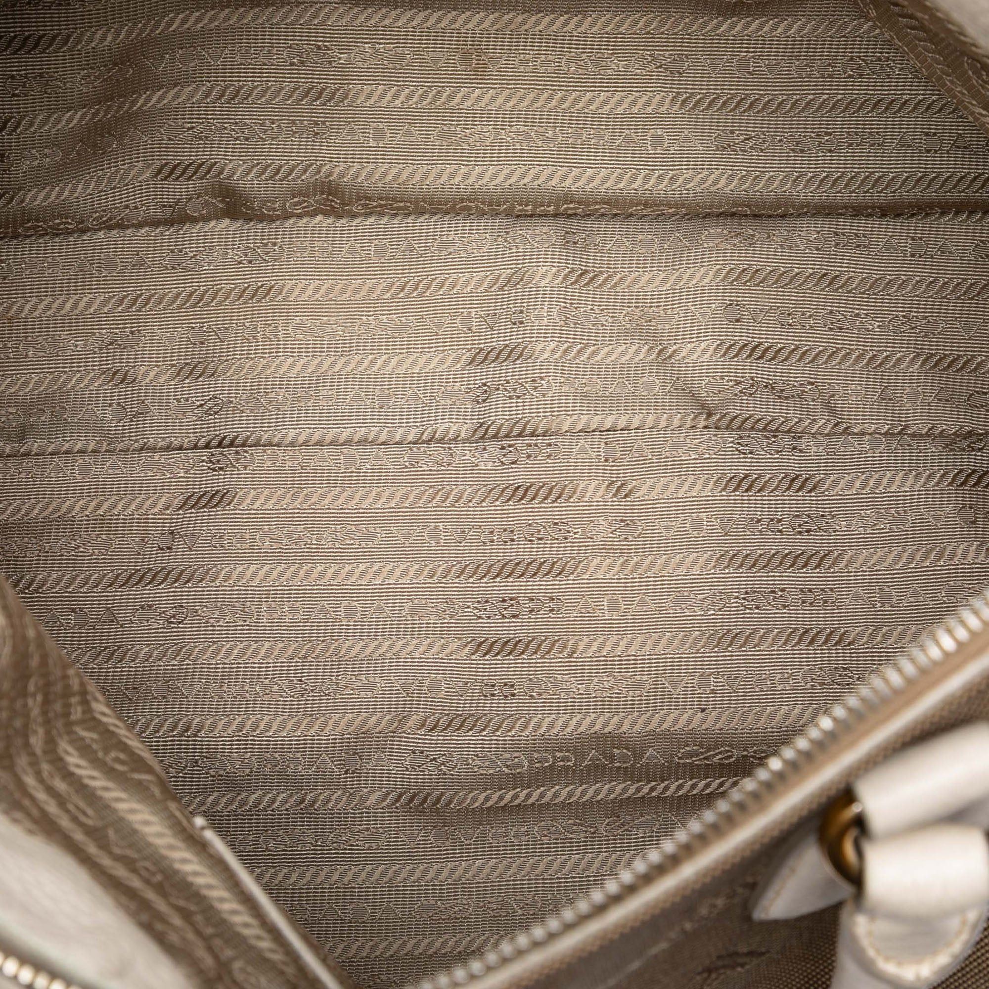 Prada Vitello Daino Trimmed Canvas Canapa Logo Satchel Size ONE SIZE - 4 Thumbnail