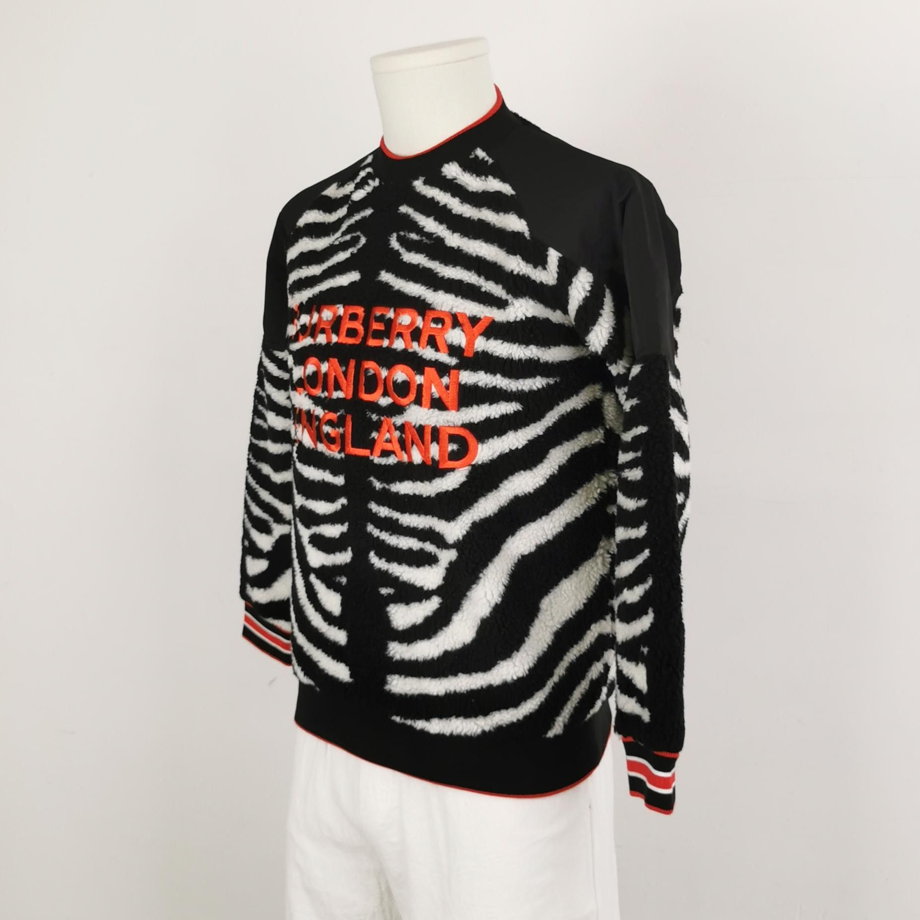 Burberry Burberry Zebra Print Logo Sweatshirt 12Y Size US XS / EU 42 / 0 - 3 Thumbnail